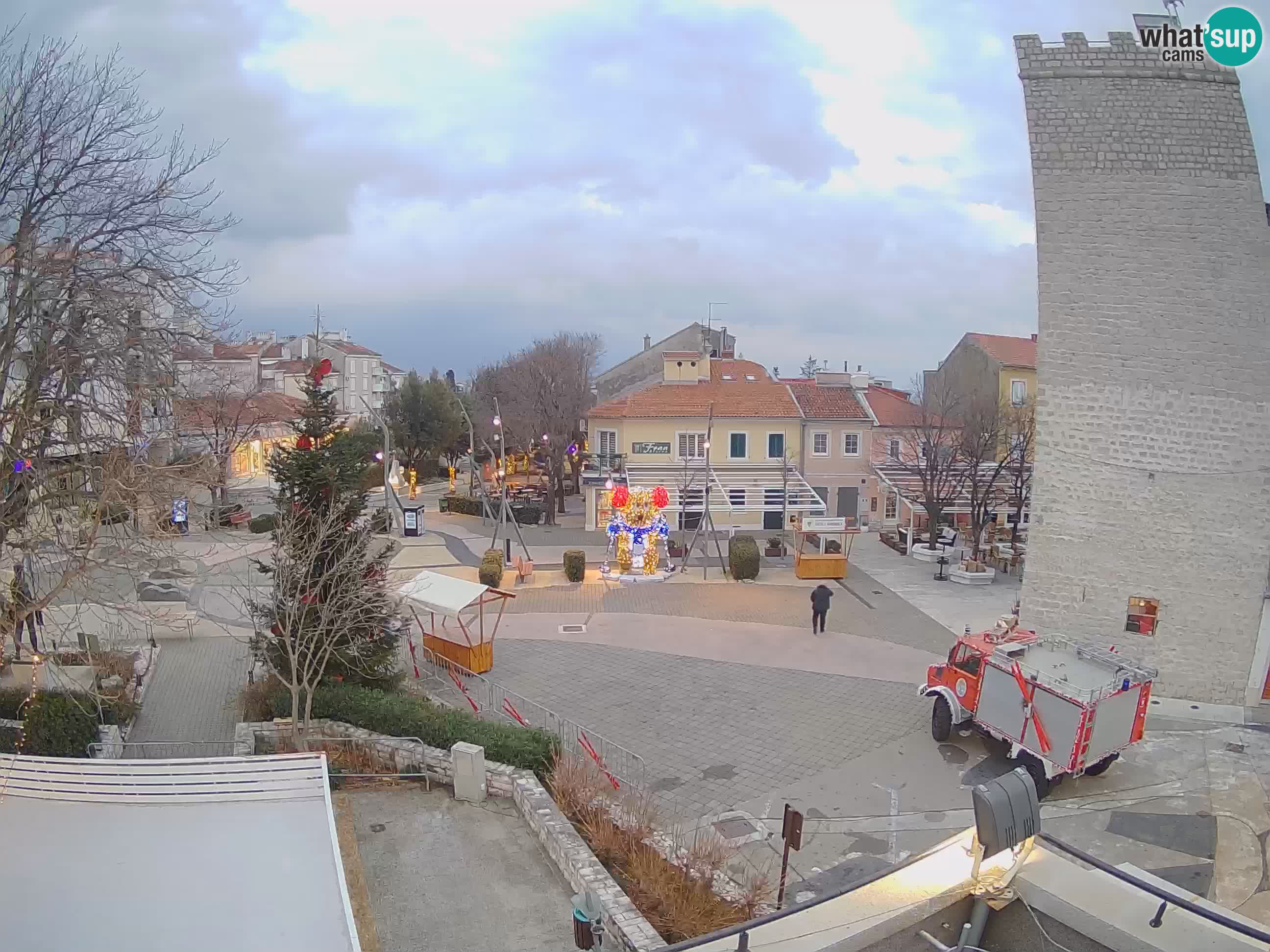 Webcam live – Novi Vinodolski – Main street Hrvatskih Branitelja