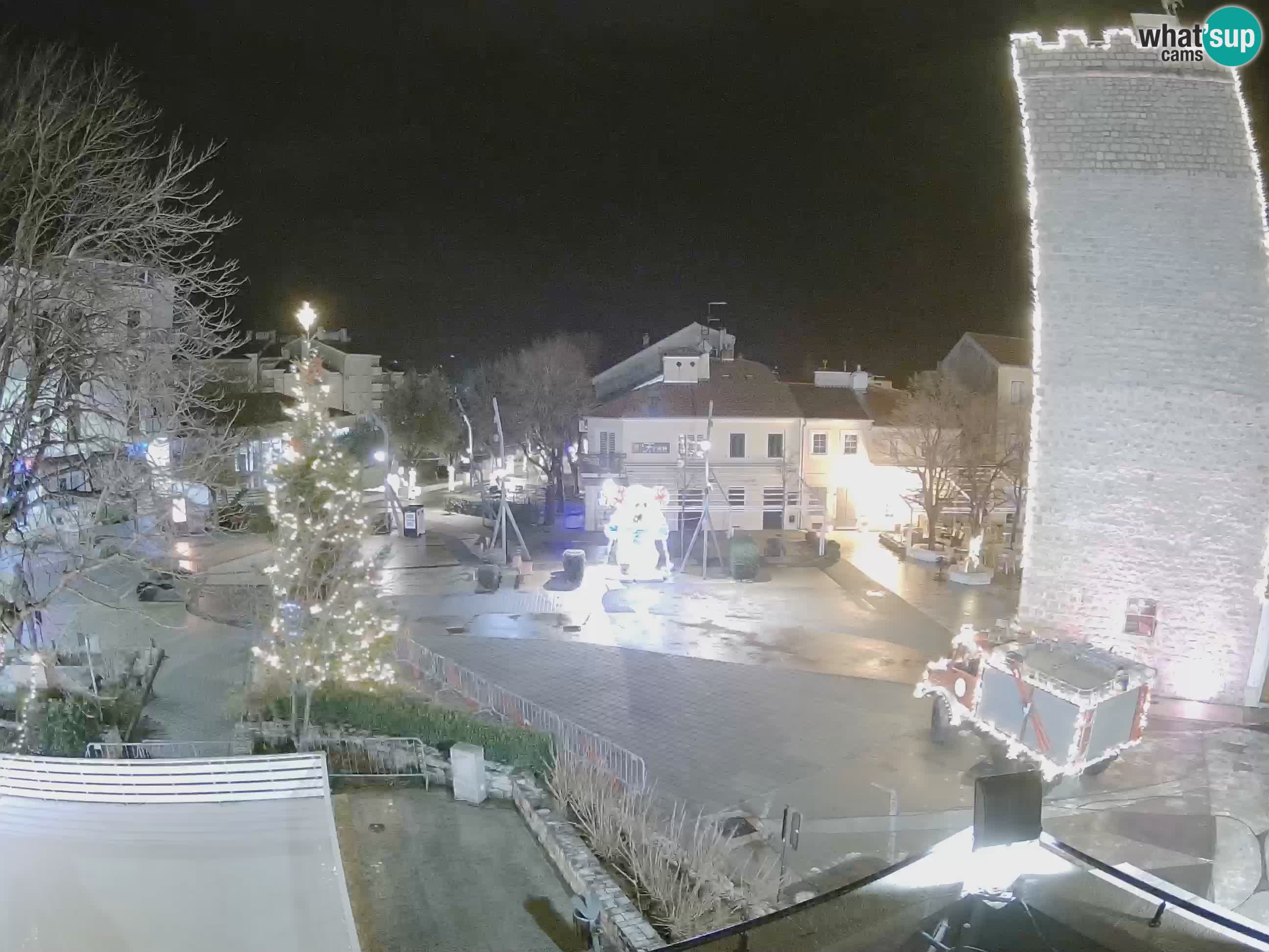 Webcam live – Novi Vinodolski – Main street Hrvatskih Branitelja