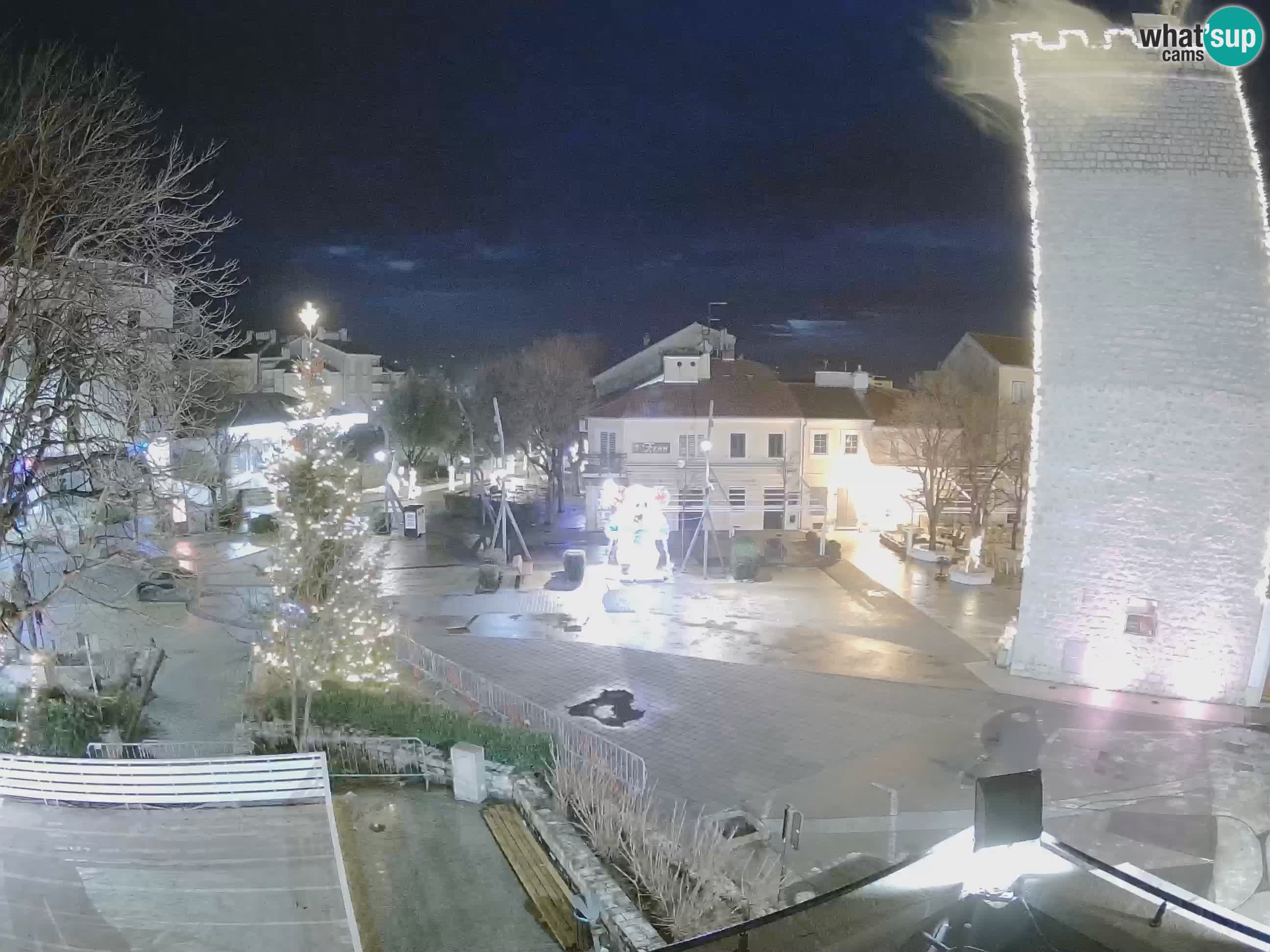 Webcam live – Novi Vinodolski – Main street Hrvatskih Branitelja