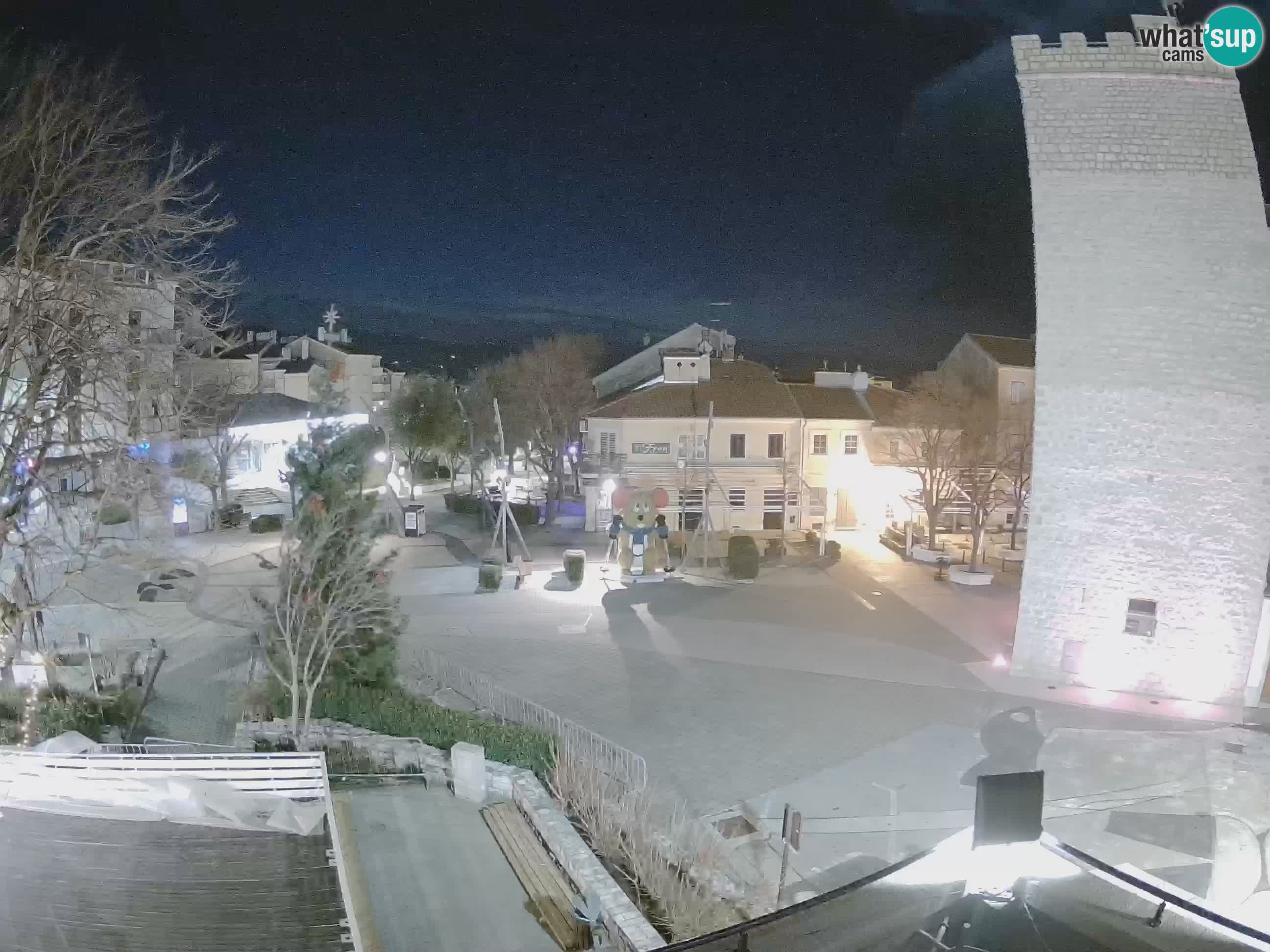 Webcam live – Novi Vinodolski – Main street Hrvatskih Branitelja