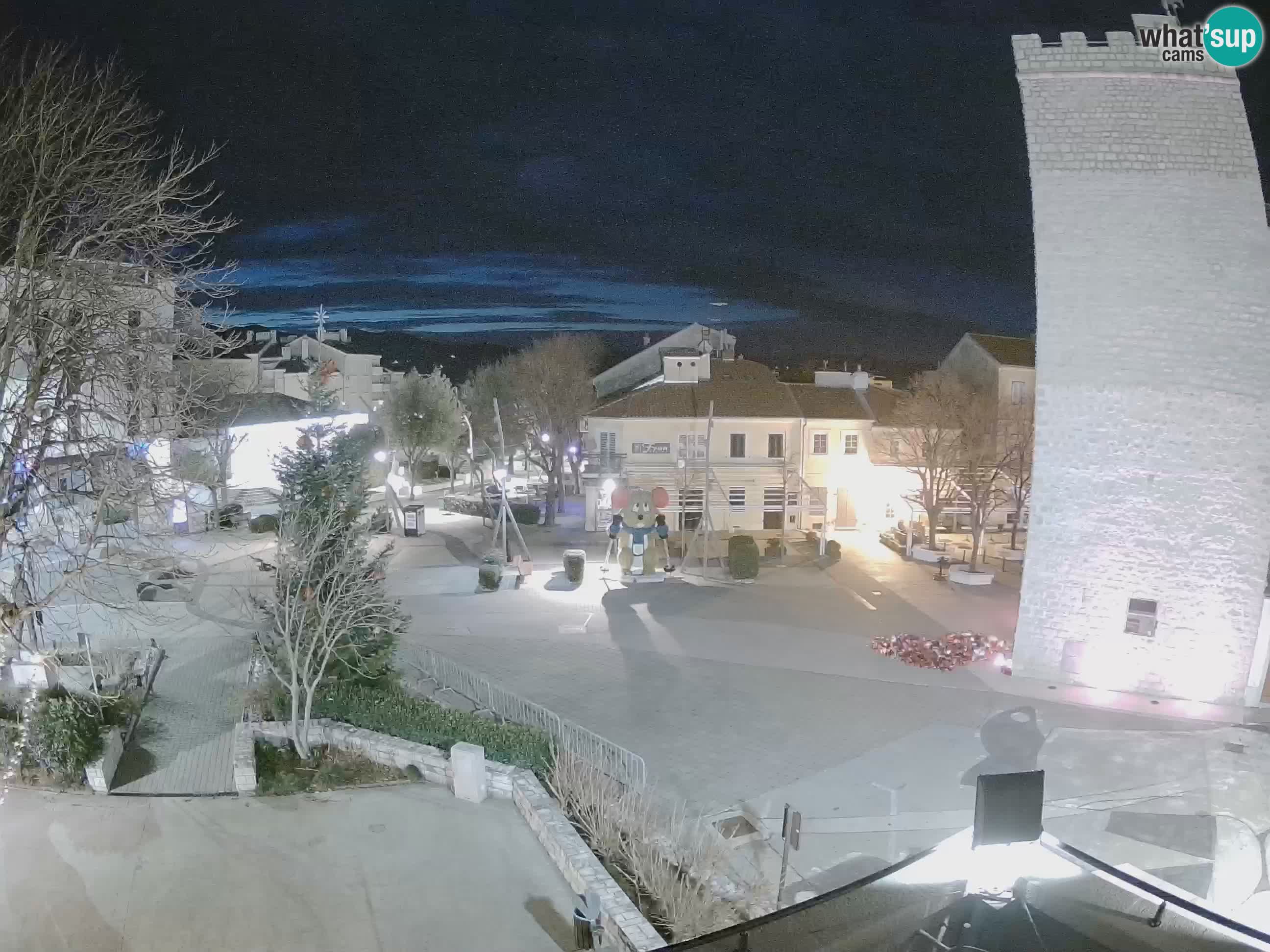 Webcam live – Novi Vinodolski – Main street Hrvatskih Branitelja