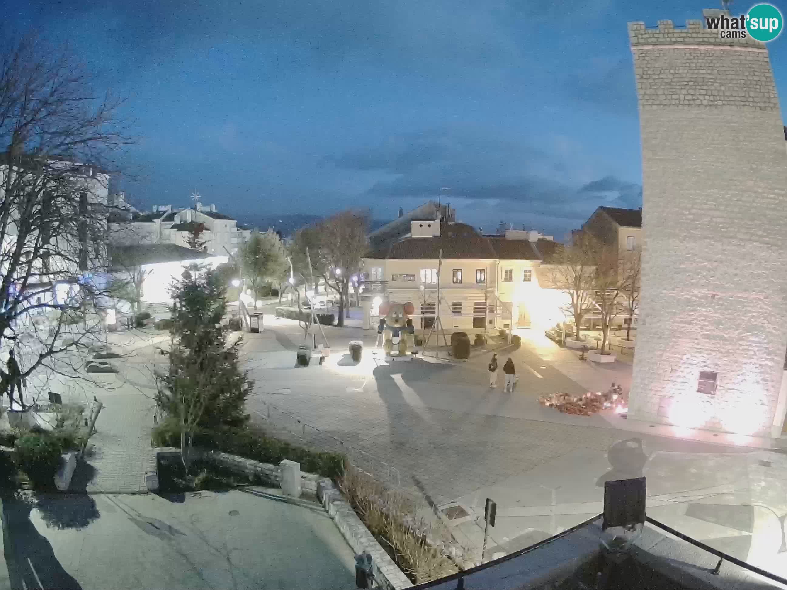 Webcam live – Novi Vinodolski – Main street Hrvatskih Branitelja