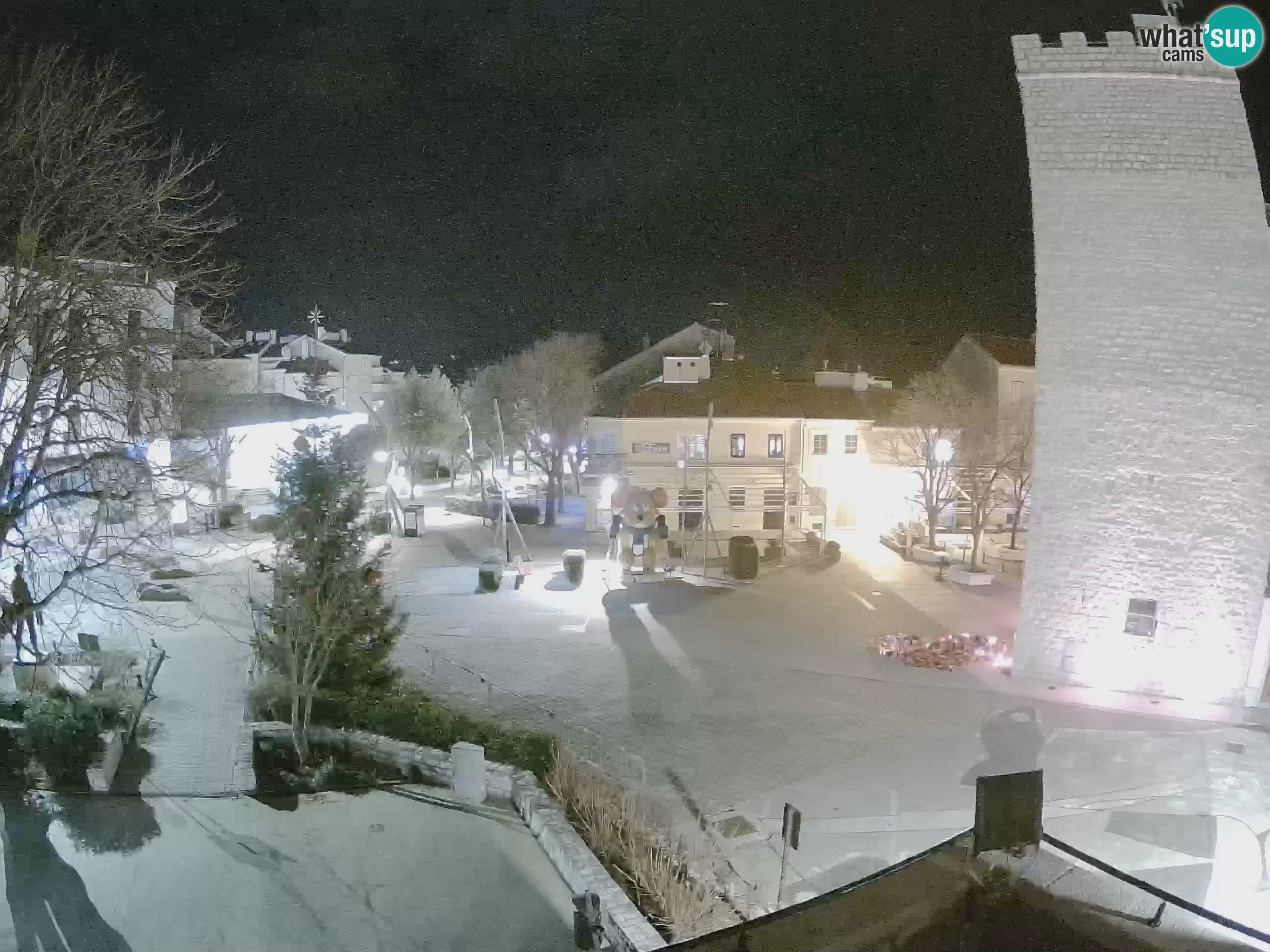 Webcam live – Novi Vinodolski – Main street Hrvatskih Branitelja