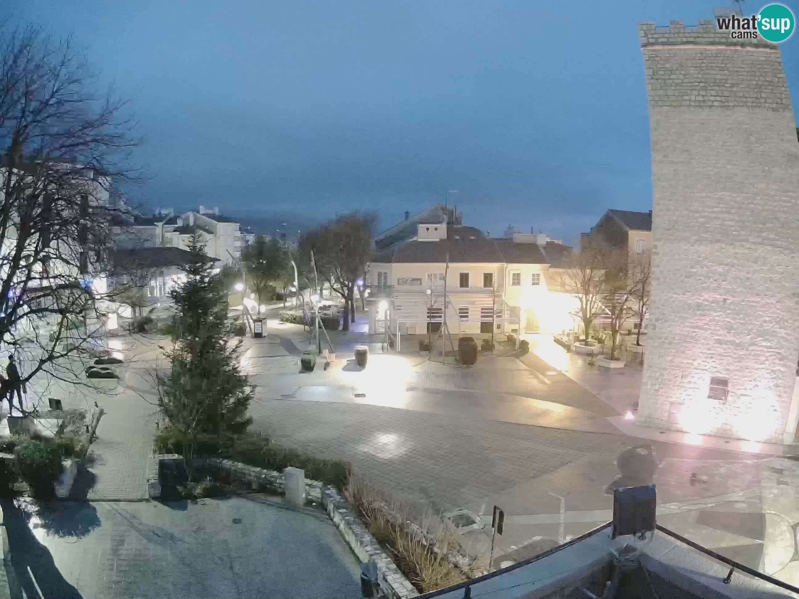 Webcam live – Novi Vinodolski – Main street Hrvatskih Branitelja