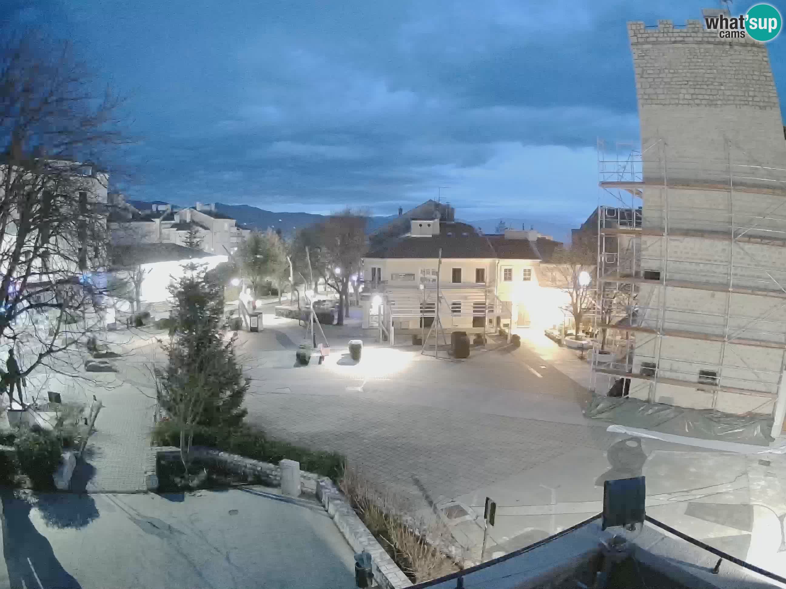 Webcam live – Novi Vinodolski – Main street Hrvatskih Branitelja