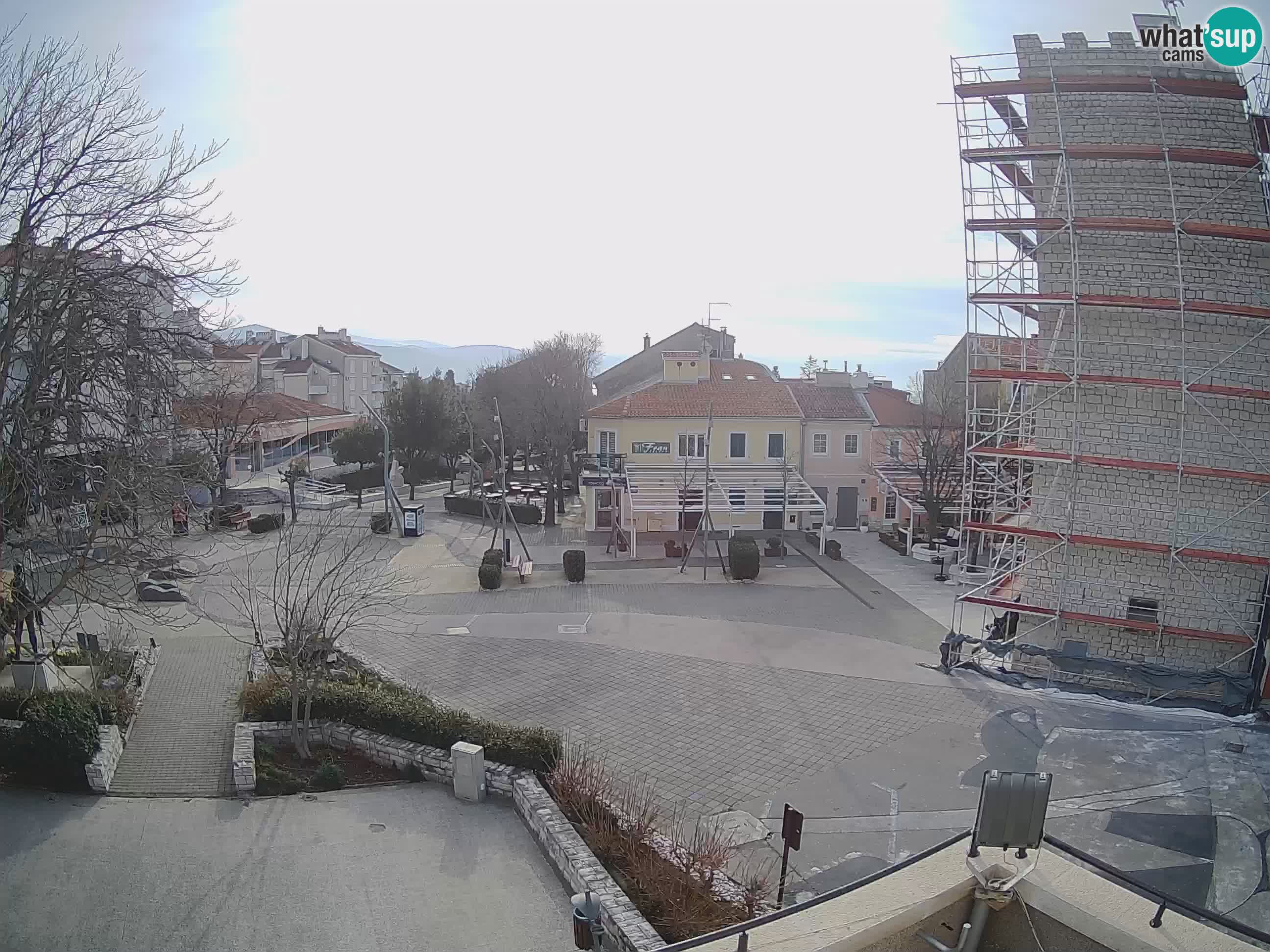 Webcam live – Novi Vinodolski – Main street Hrvatskih Branitelja