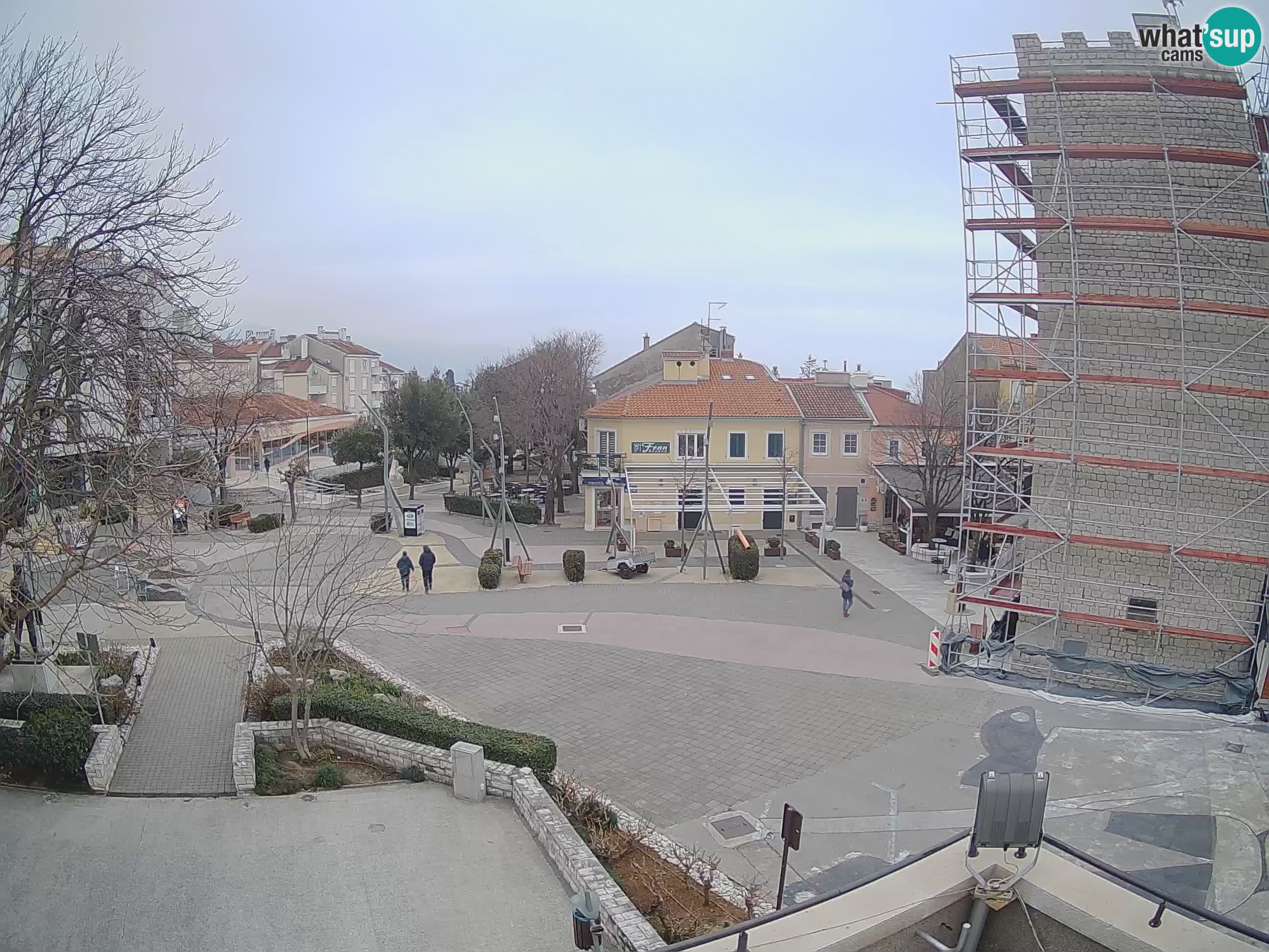 Webcam live – Novi Vinodolski – Main street Hrvatskih Branitelja