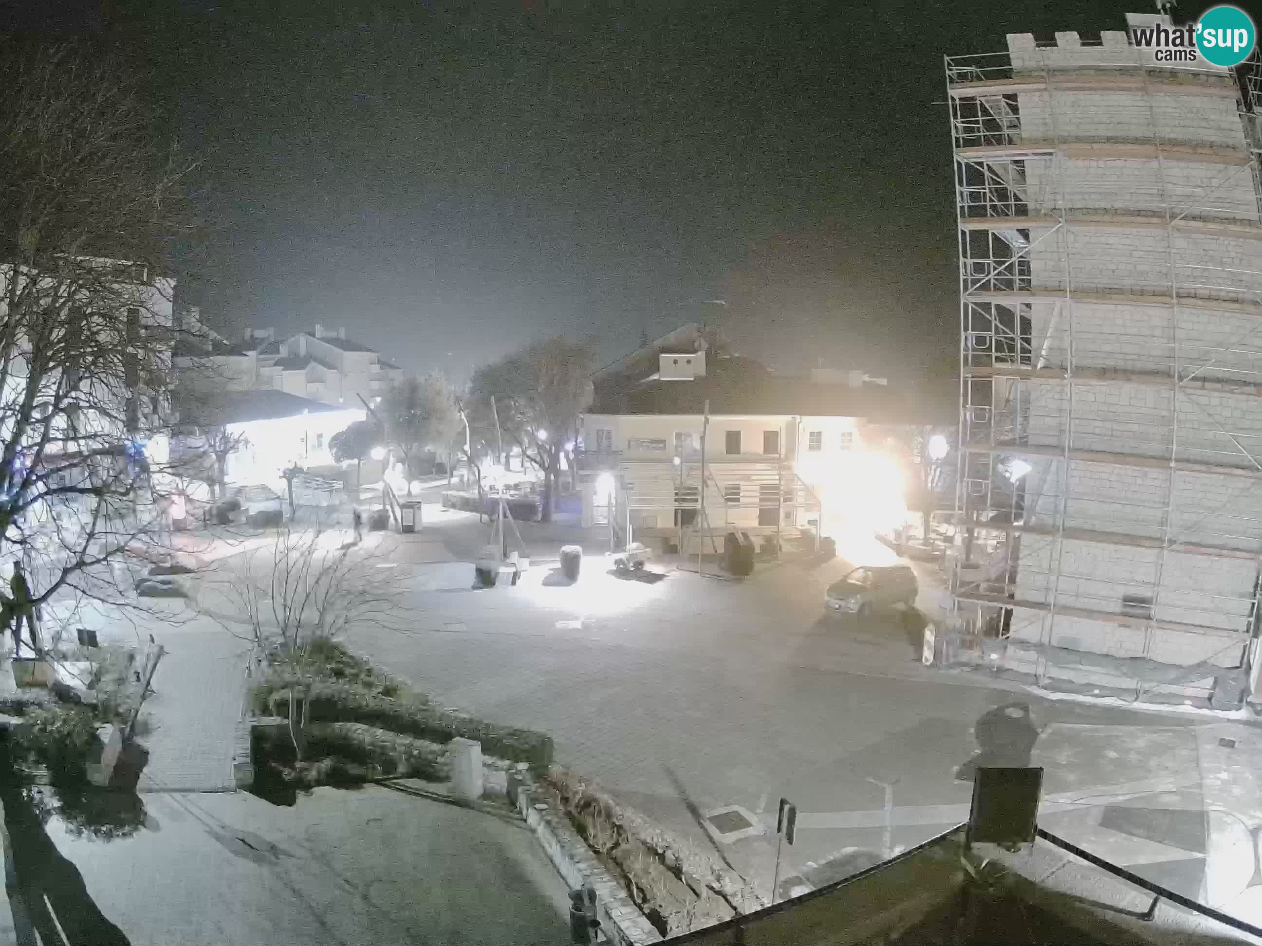 Webcam live – Novi Vinodolski – Main street Hrvatskih Branitelja