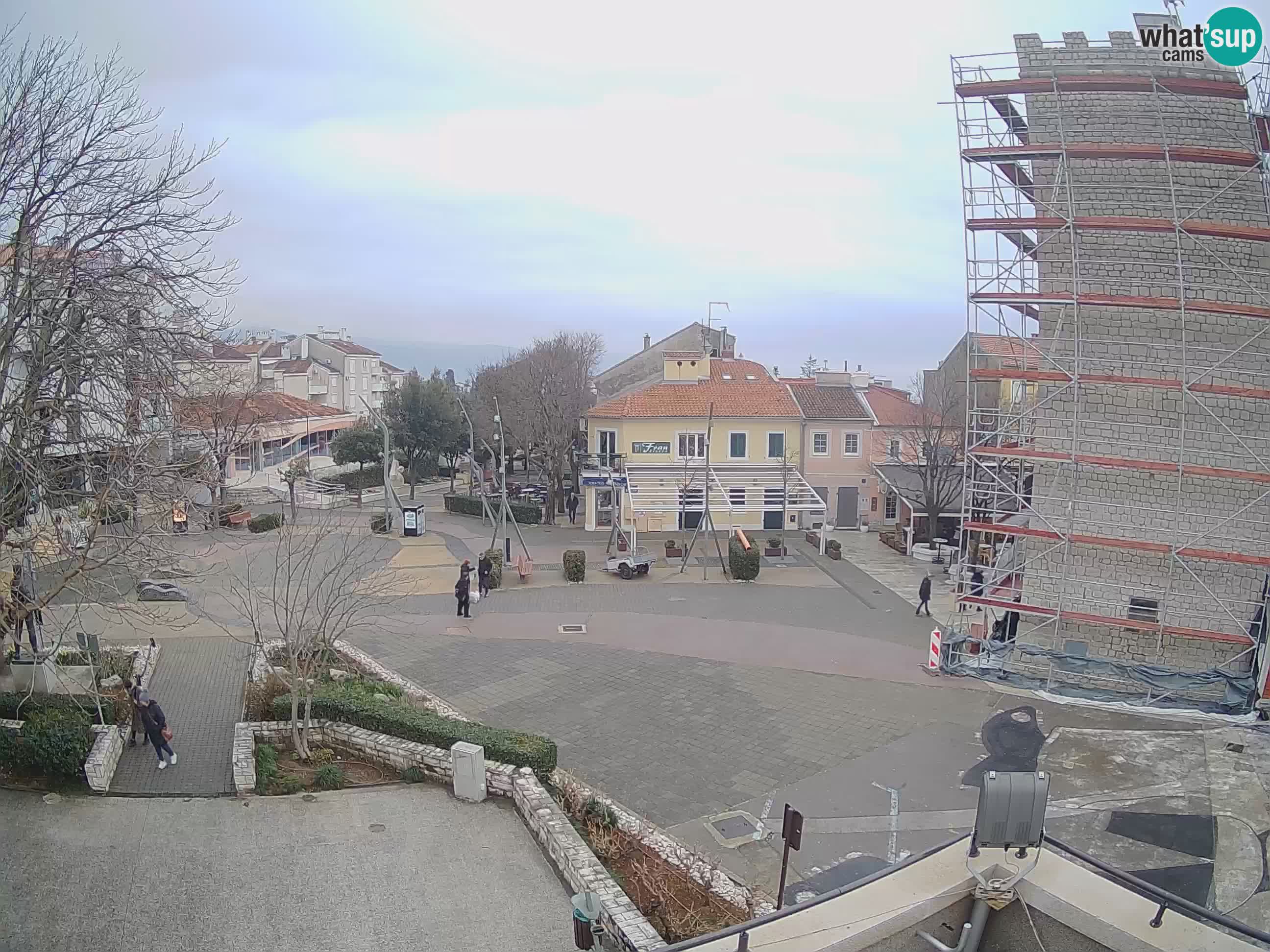 Webcam live – Novi Vinodolski – Main street Hrvatskih Branitelja