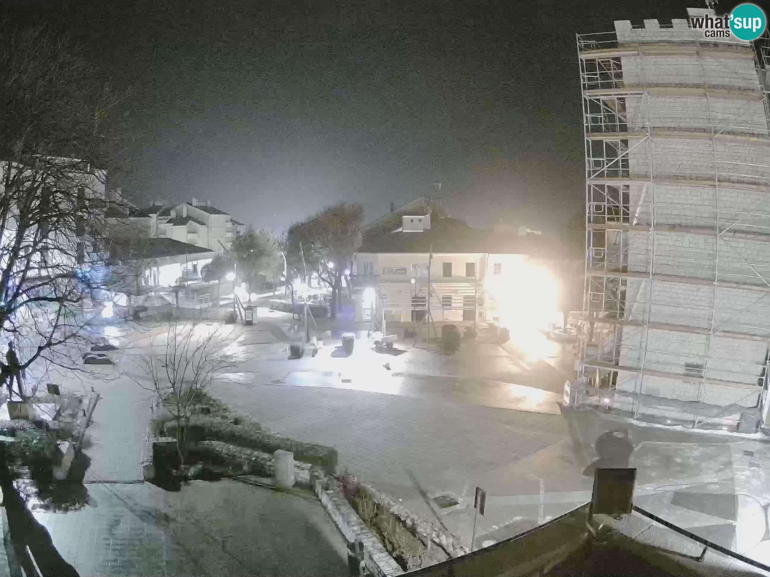 Webcam live – Novi Vinodolski – Main street Hrvatskih Branitelja