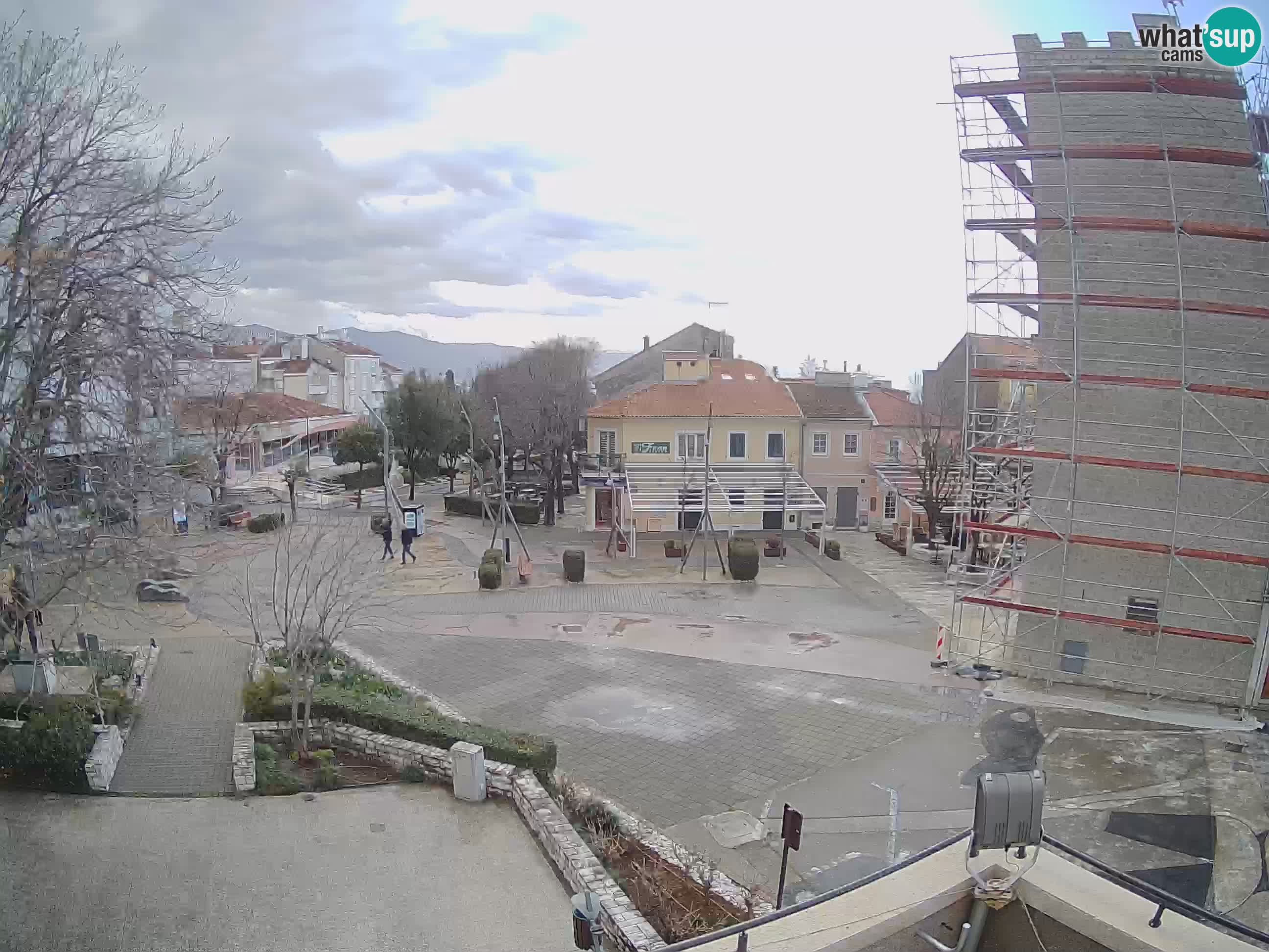 Webcam live – Novi Vinodolski – Main street Hrvatskih Branitelja