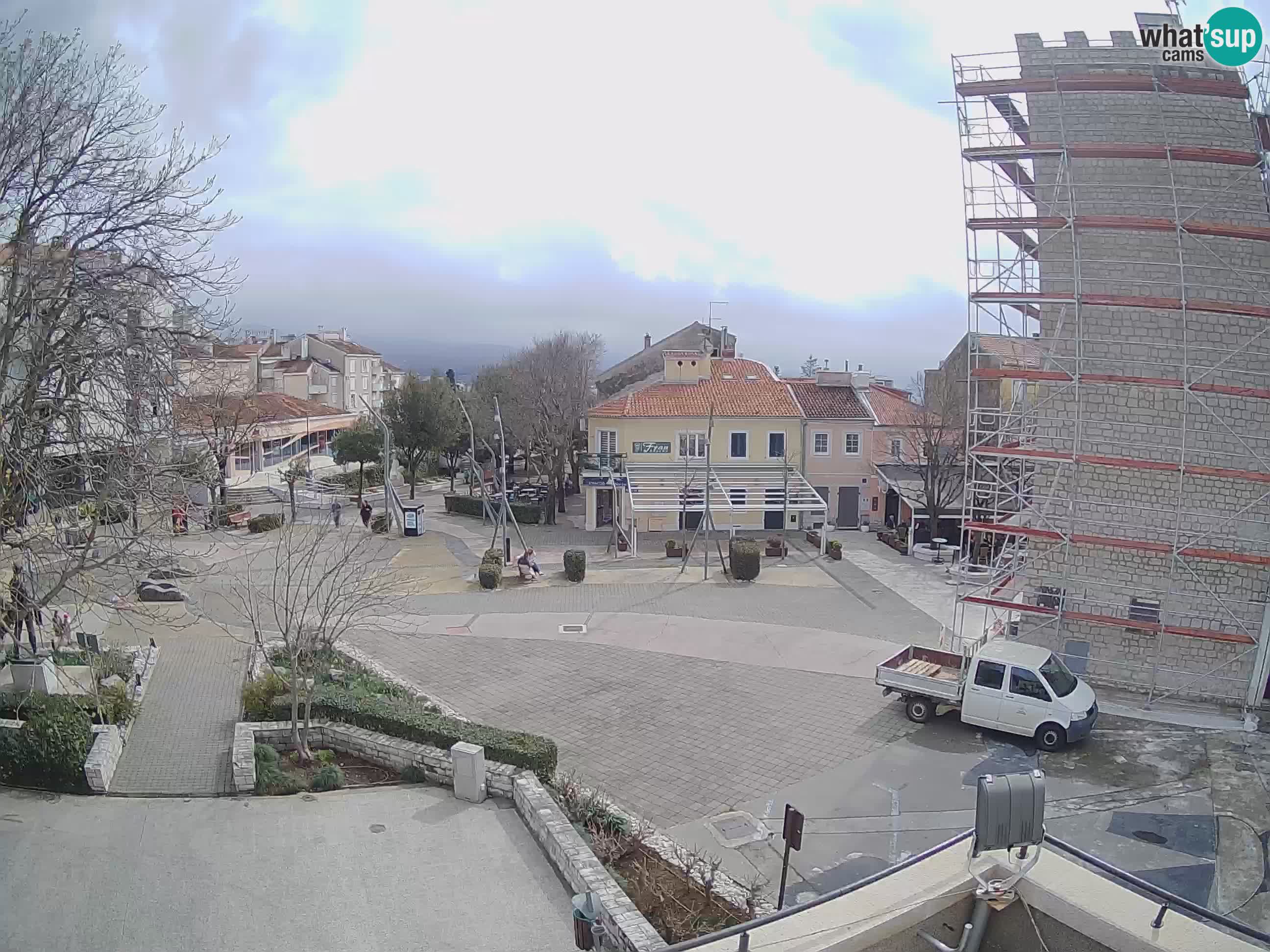 Webcam live – Novi Vinodolski – Main street Hrvatskih Branitelja