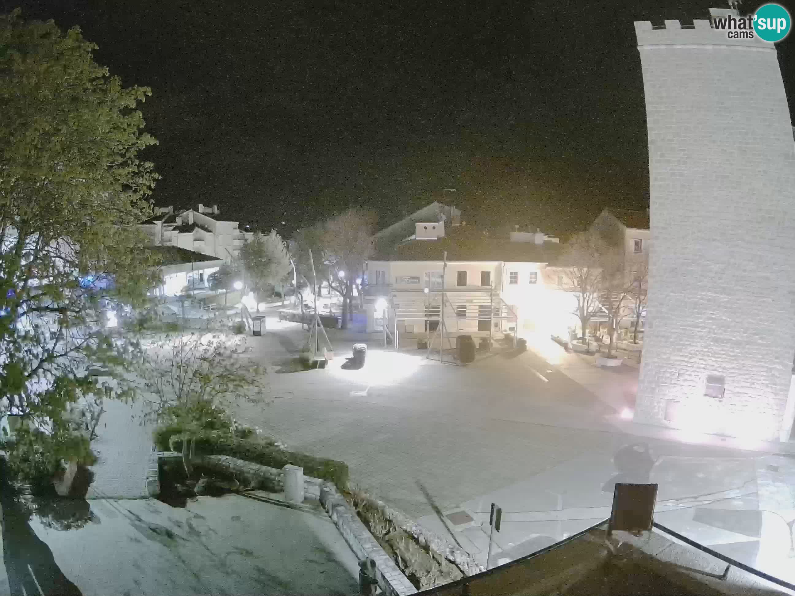 Webcam live – Novi Vinodolski – Main street Hrvatskih Branitelja