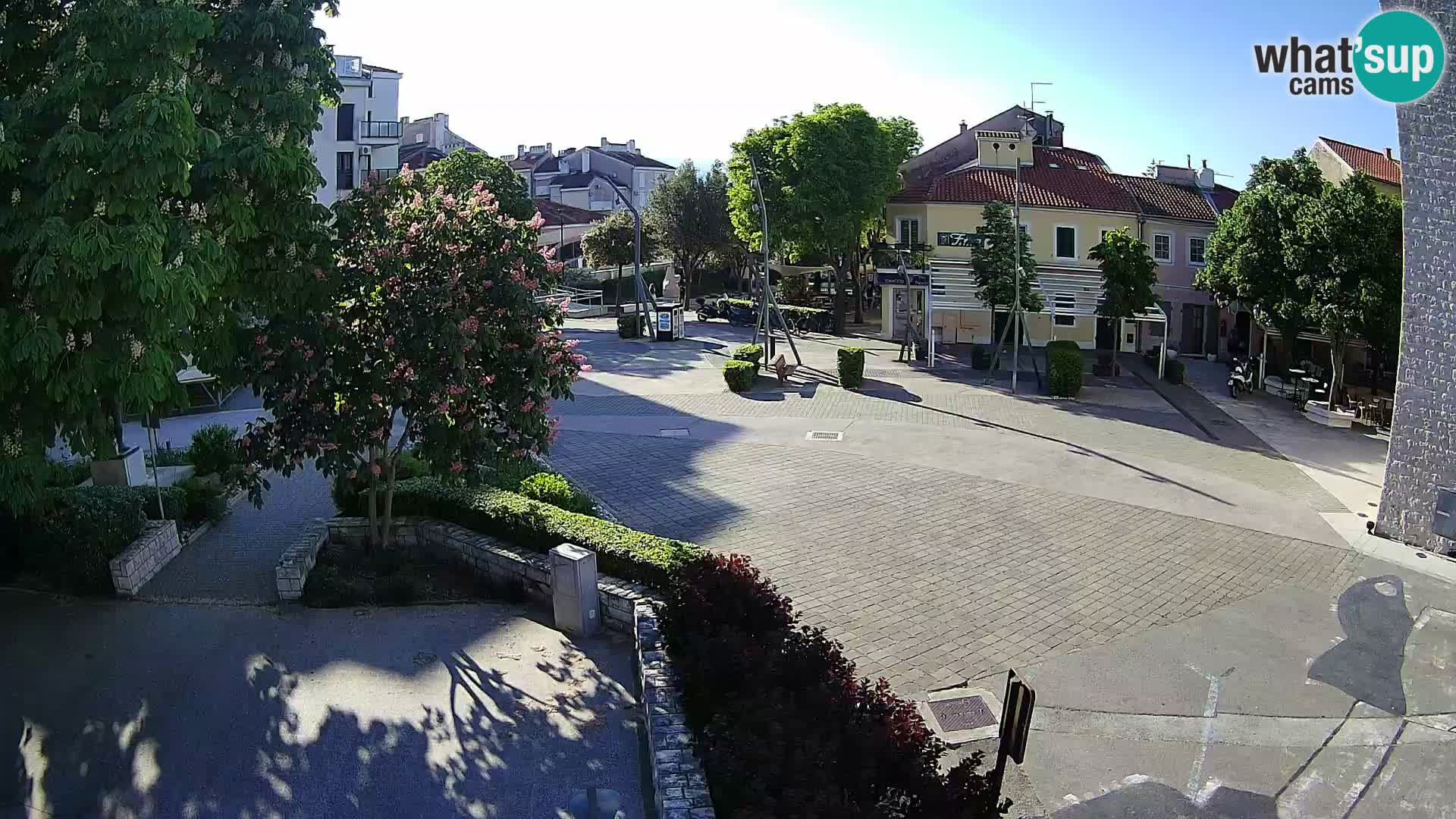 Webcam live – Novi Vinodolski – Main street Hrvatskih Branitelja
