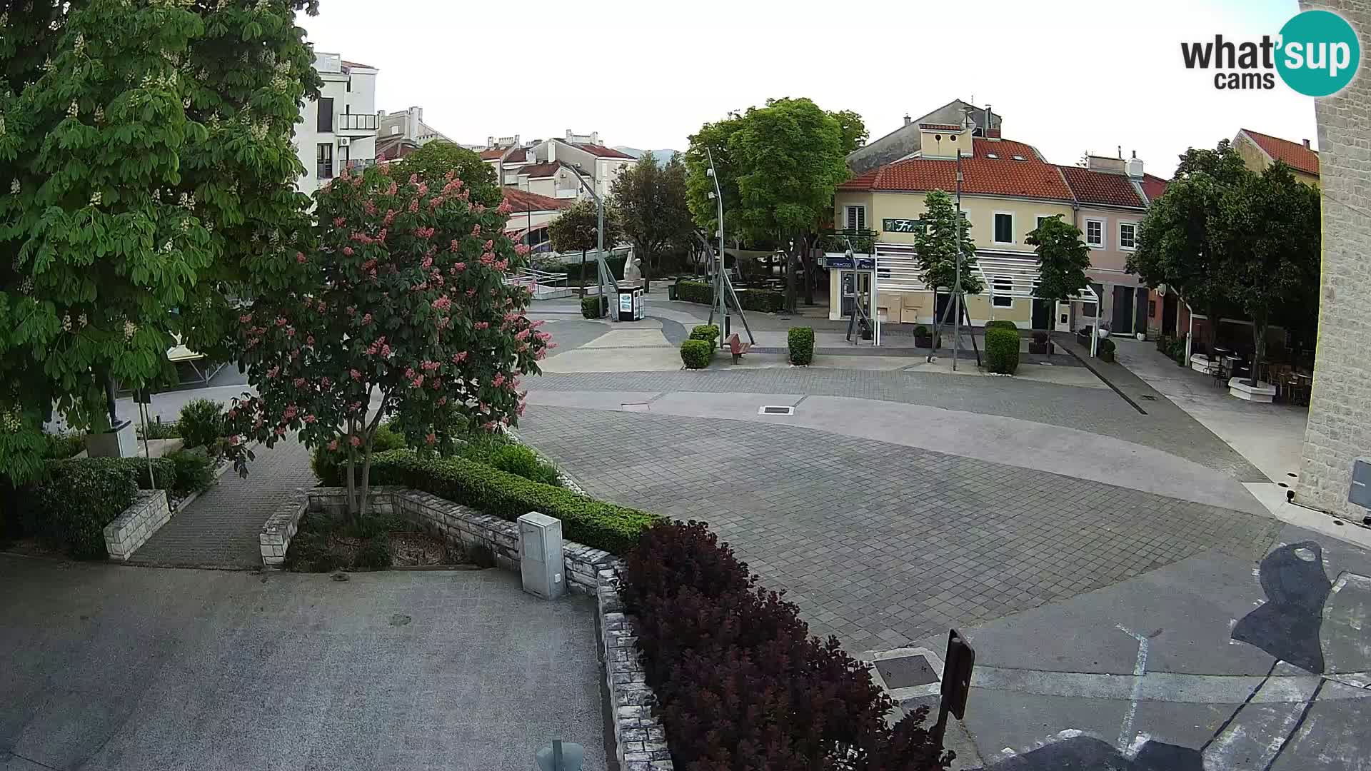 Webcam live – Novi Vinodolski – Main street Hrvatskih Branitelja