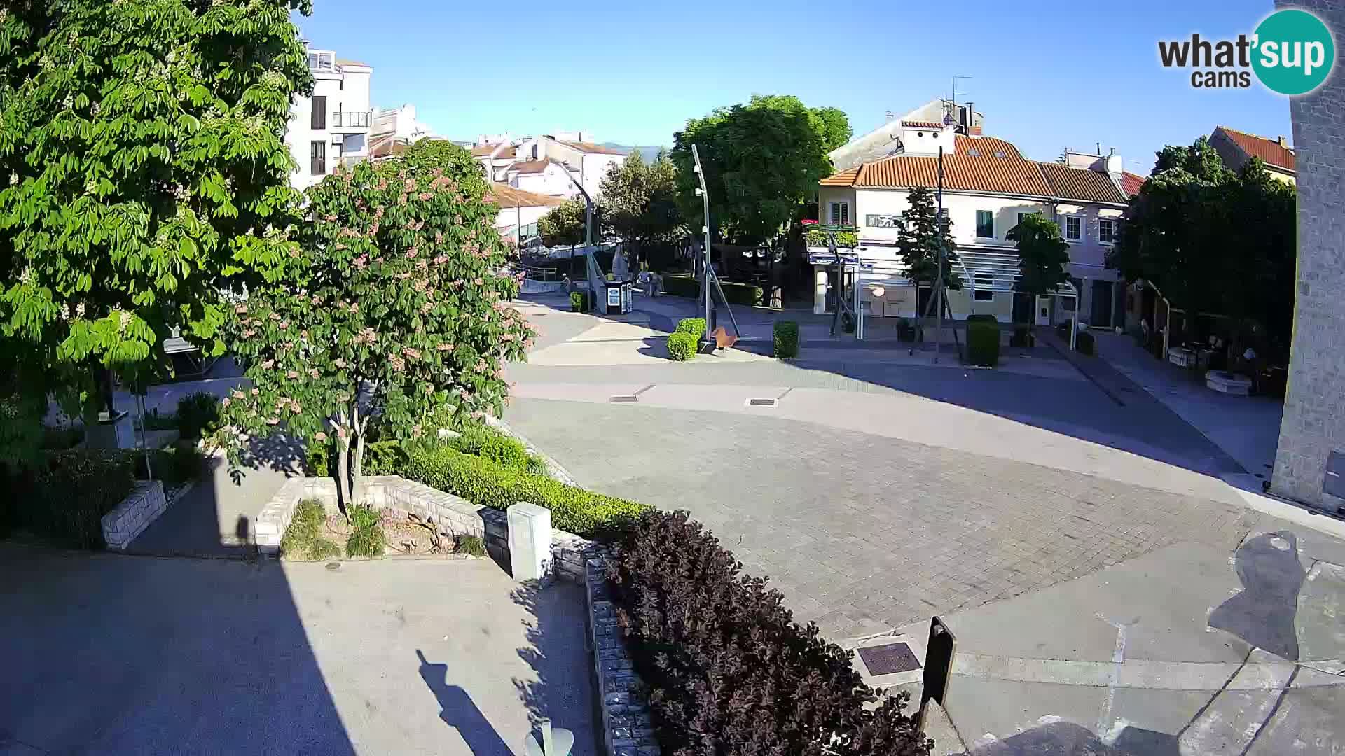 Webcam live – Novi Vinodolski – Main street Hrvatskih Branitelja