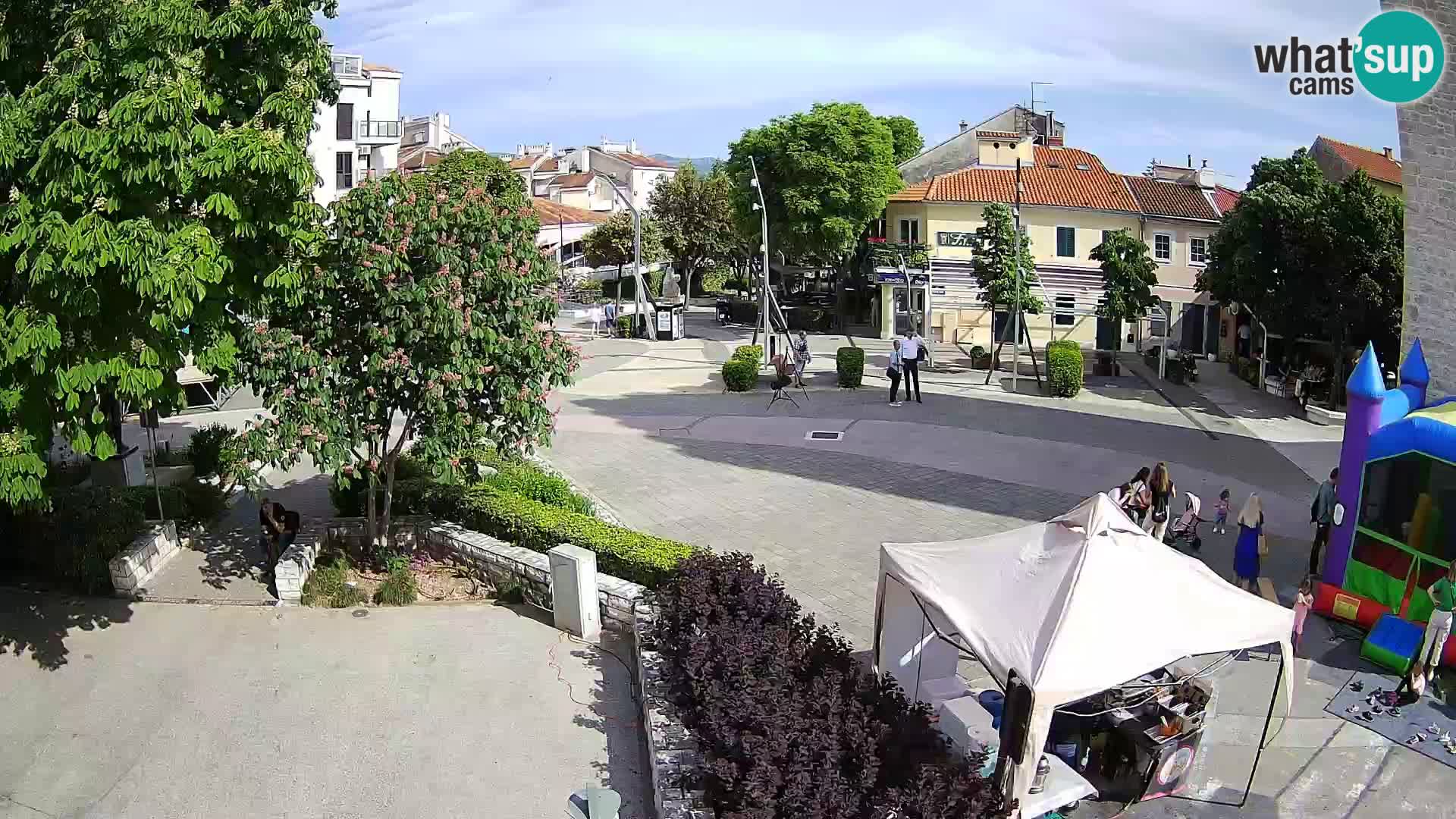 Webcam live – Novi Vinodolski – Main street Hrvatskih Branitelja