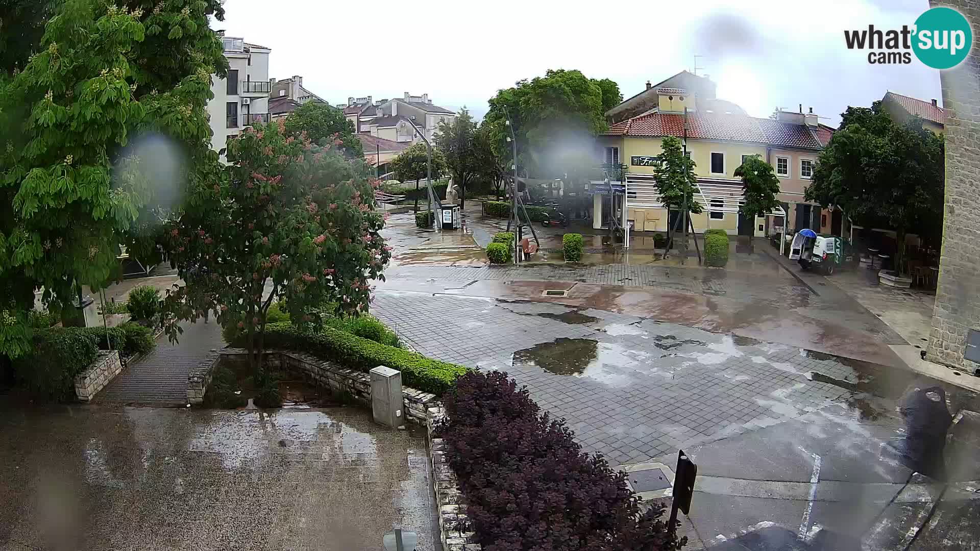 Webcam live – Novi Vinodolski – Main street Hrvatskih Branitelja