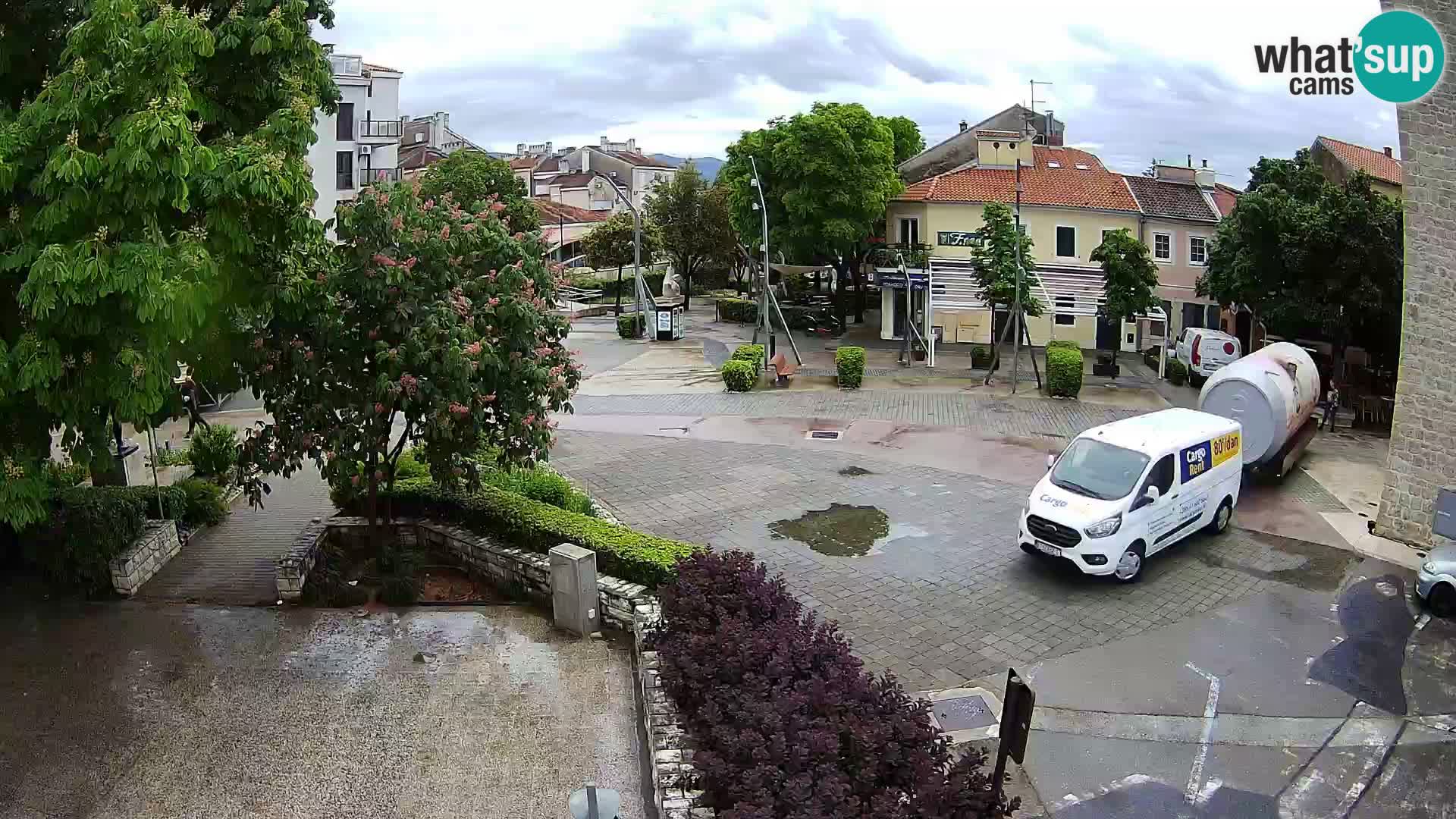 Webcam live – Novi Vinodolski – Main street Hrvatskih Branitelja