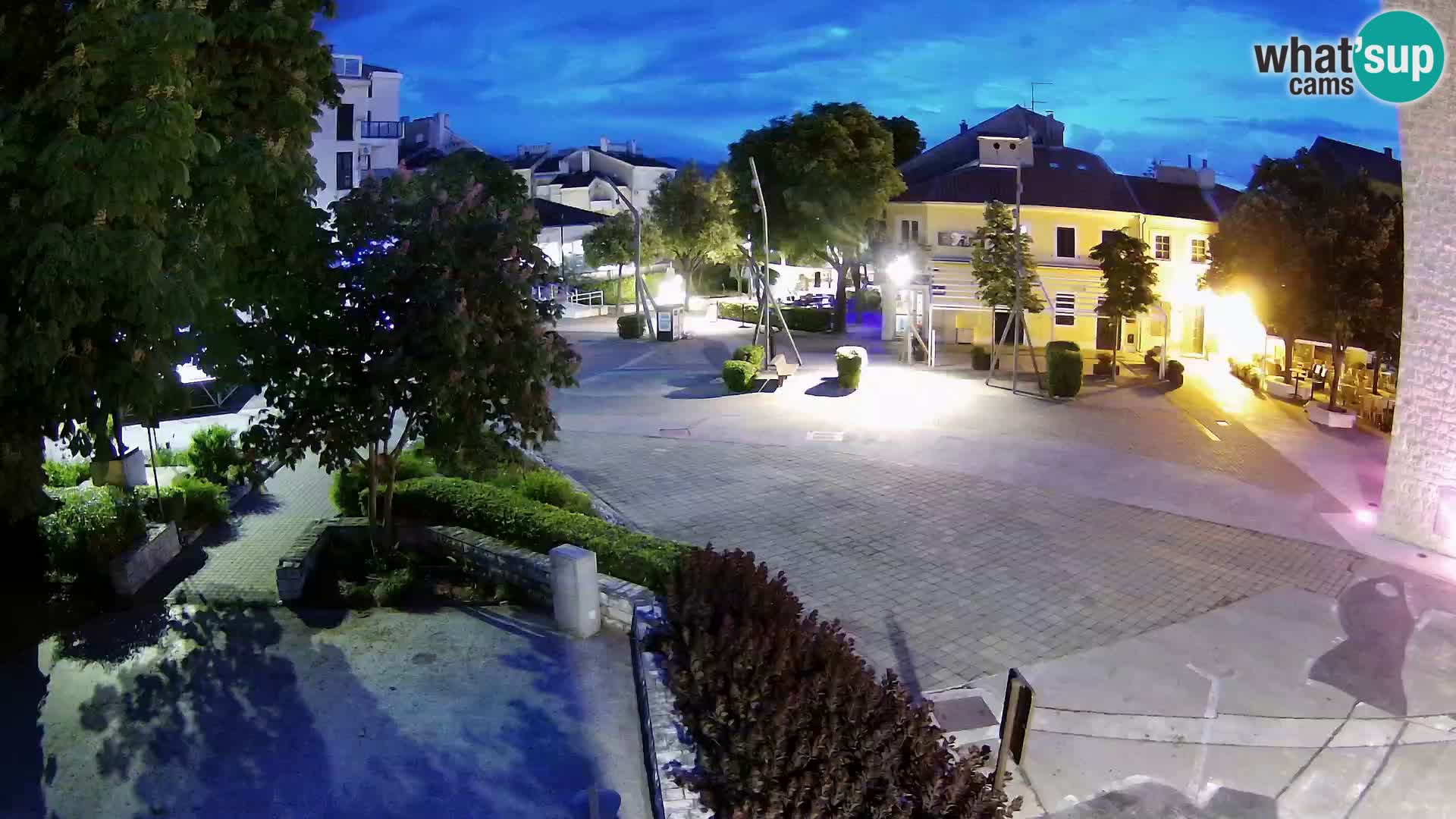 Spletna kamera – Novi Vinodolski –  Korzo Hrvatskih branitelja