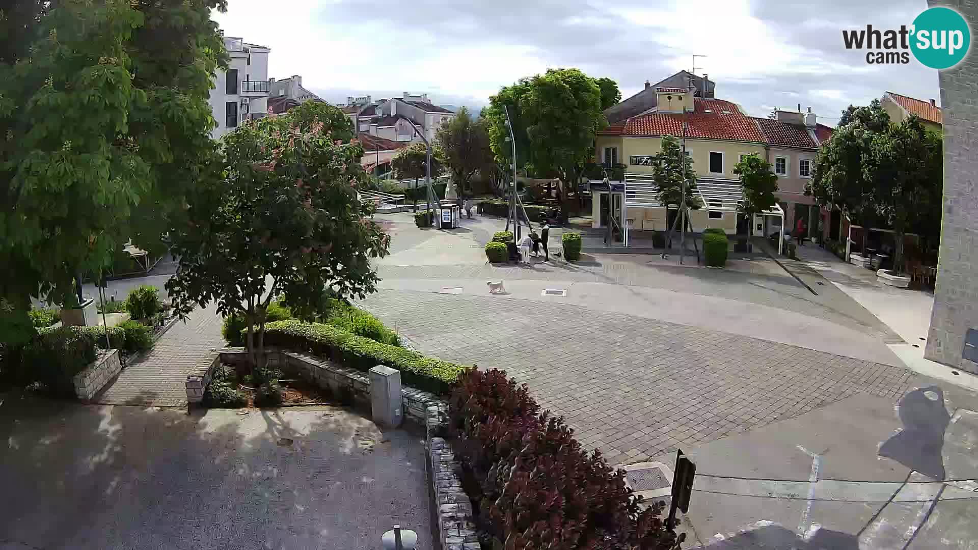Webcam live – Novi Vinodolski – Main street Hrvatskih Branitelja