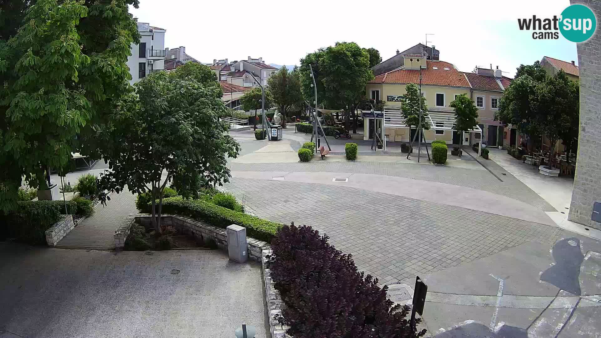 Webcam live – Novi Vinodolski – Main street Hrvatskih Branitelja