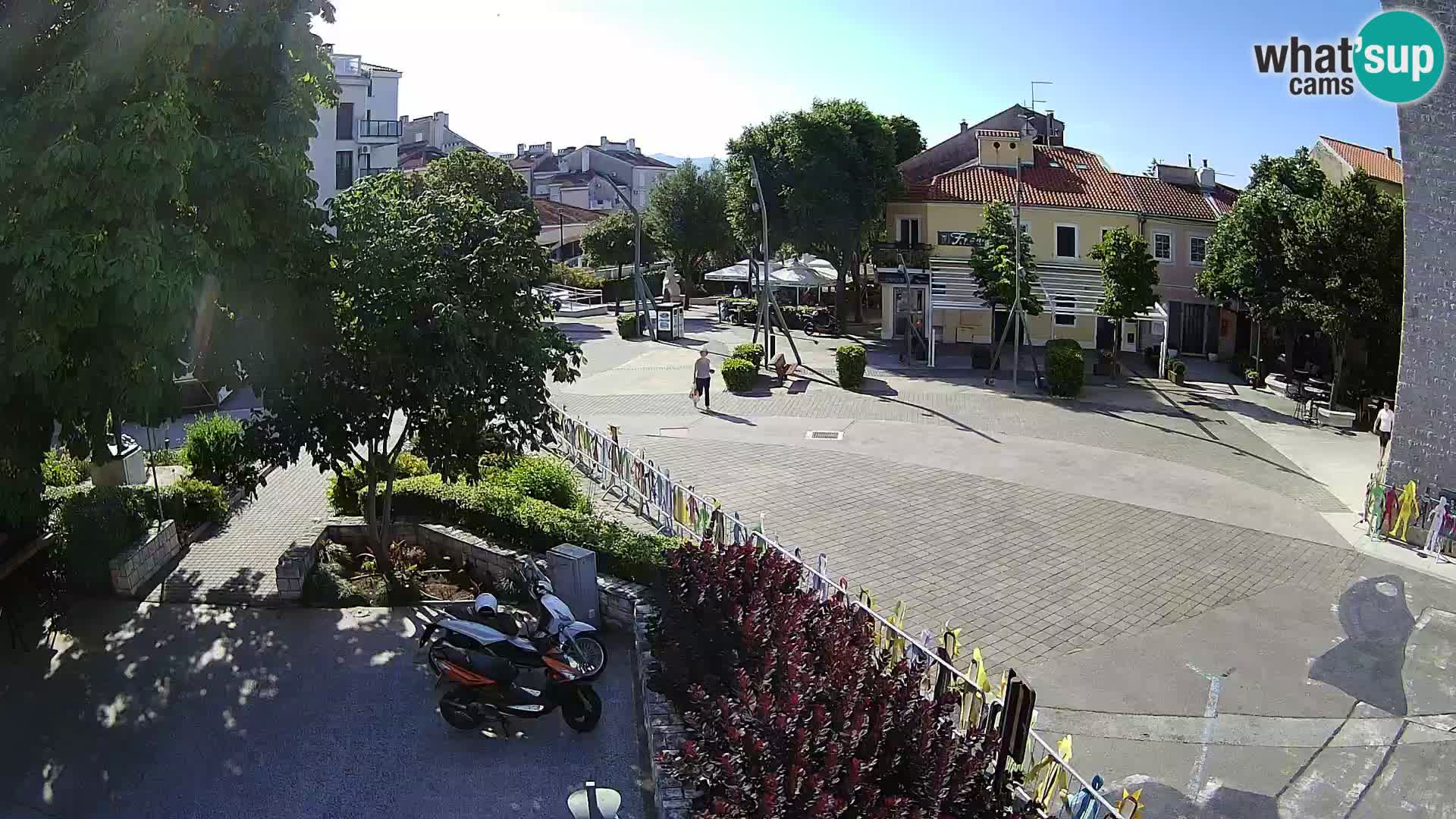 Webcam live – Novi Vinodolski – Main street Hrvatskih Branitelja