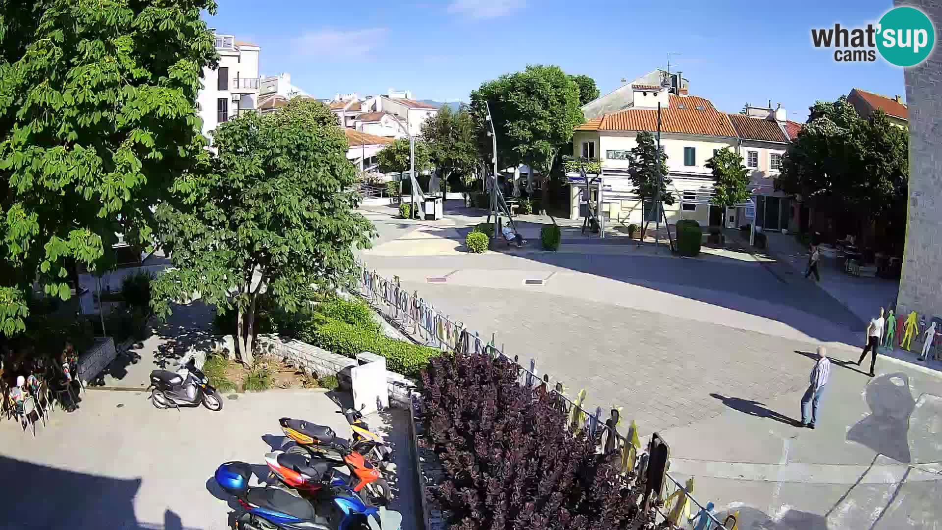 Webcam live – Novi Vinodolski – Main street Hrvatskih Branitelja