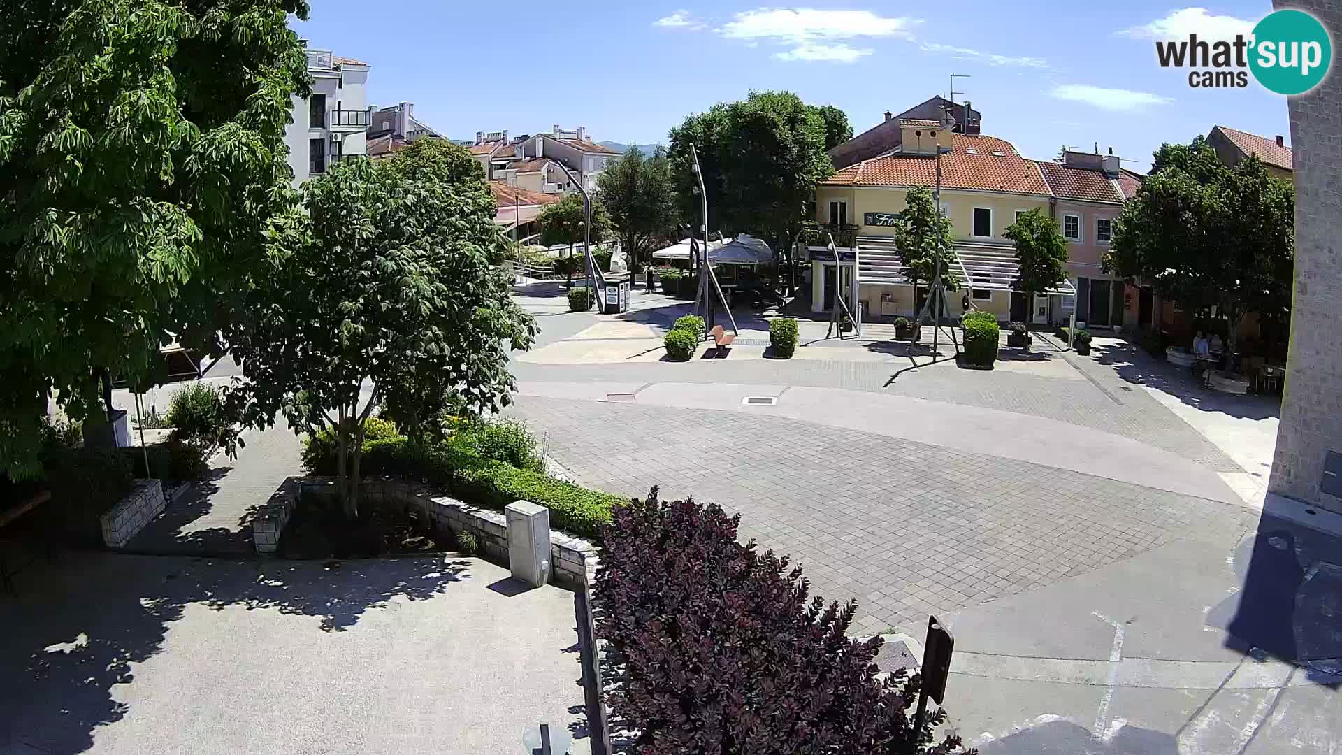Webcam live – Novi Vinodolski – Main street Hrvatskih Branitelja