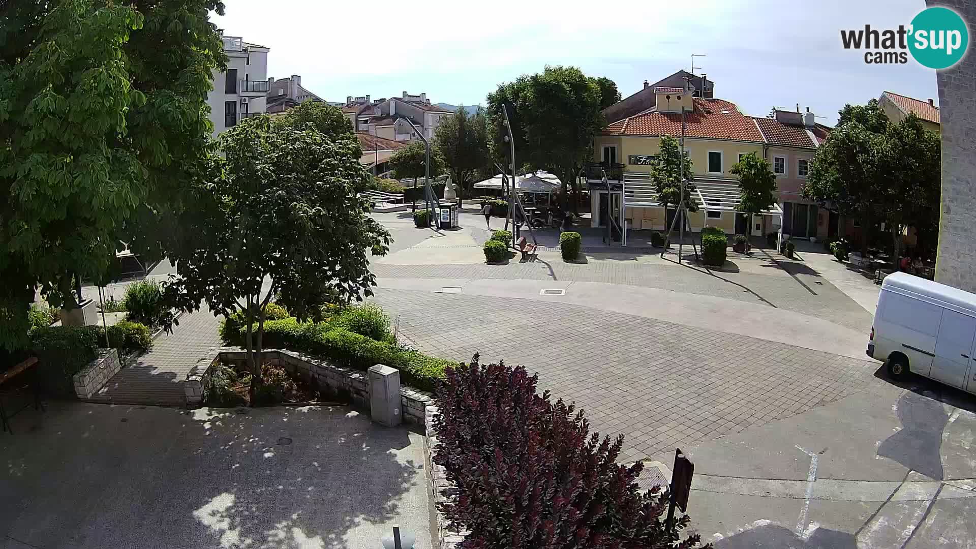 Webcam live – Novi Vinodolski – Main street Hrvatskih Branitelja