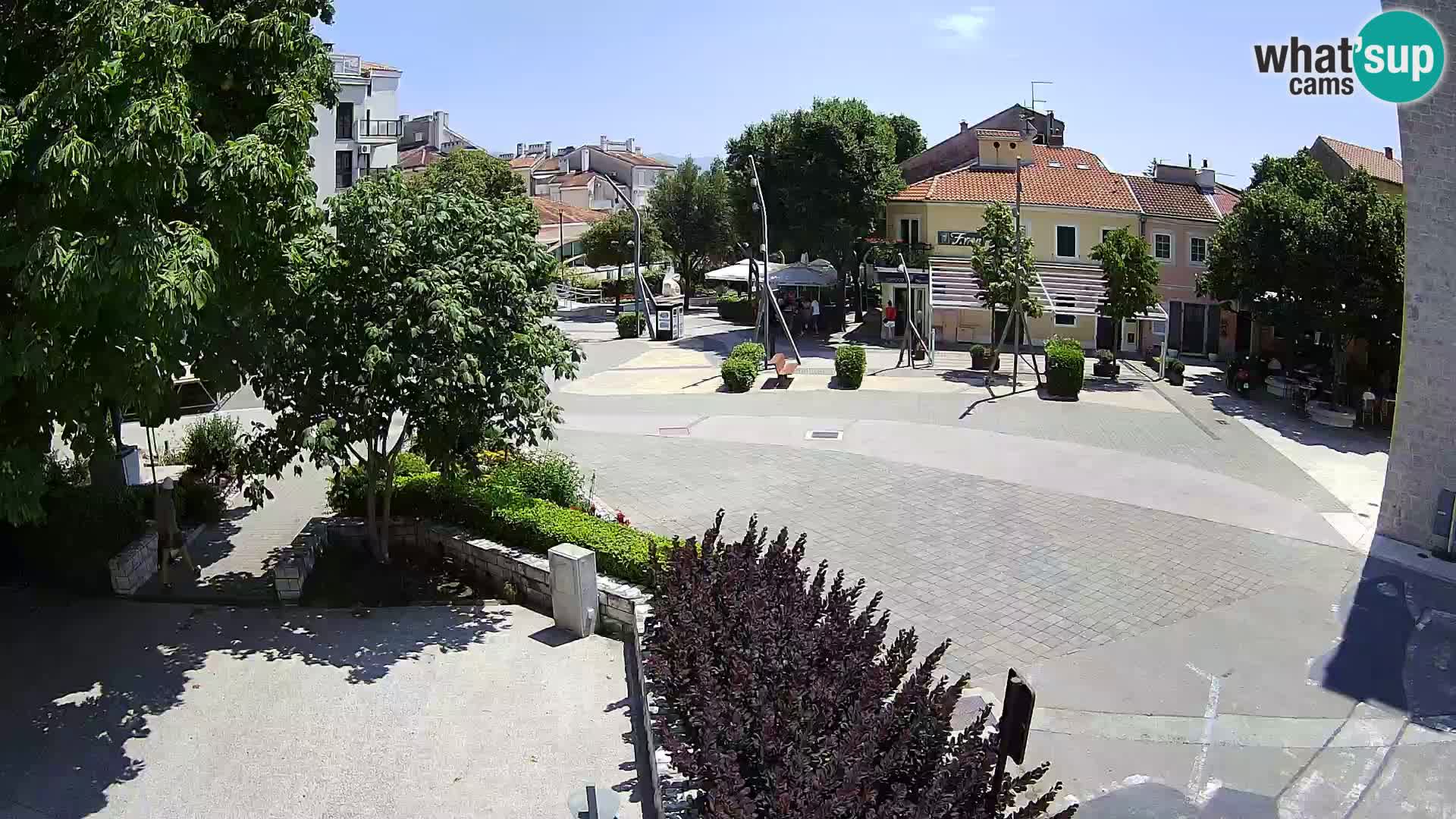 Webcam live – Novi Vinodolski – Main street Hrvatskih Branitelja