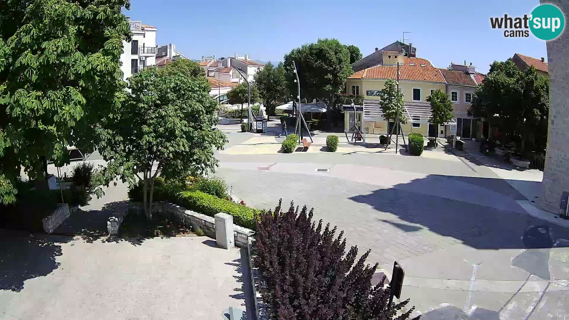 Webcam live – Novi Vinodolski – Main street Hrvatskih Branitelja