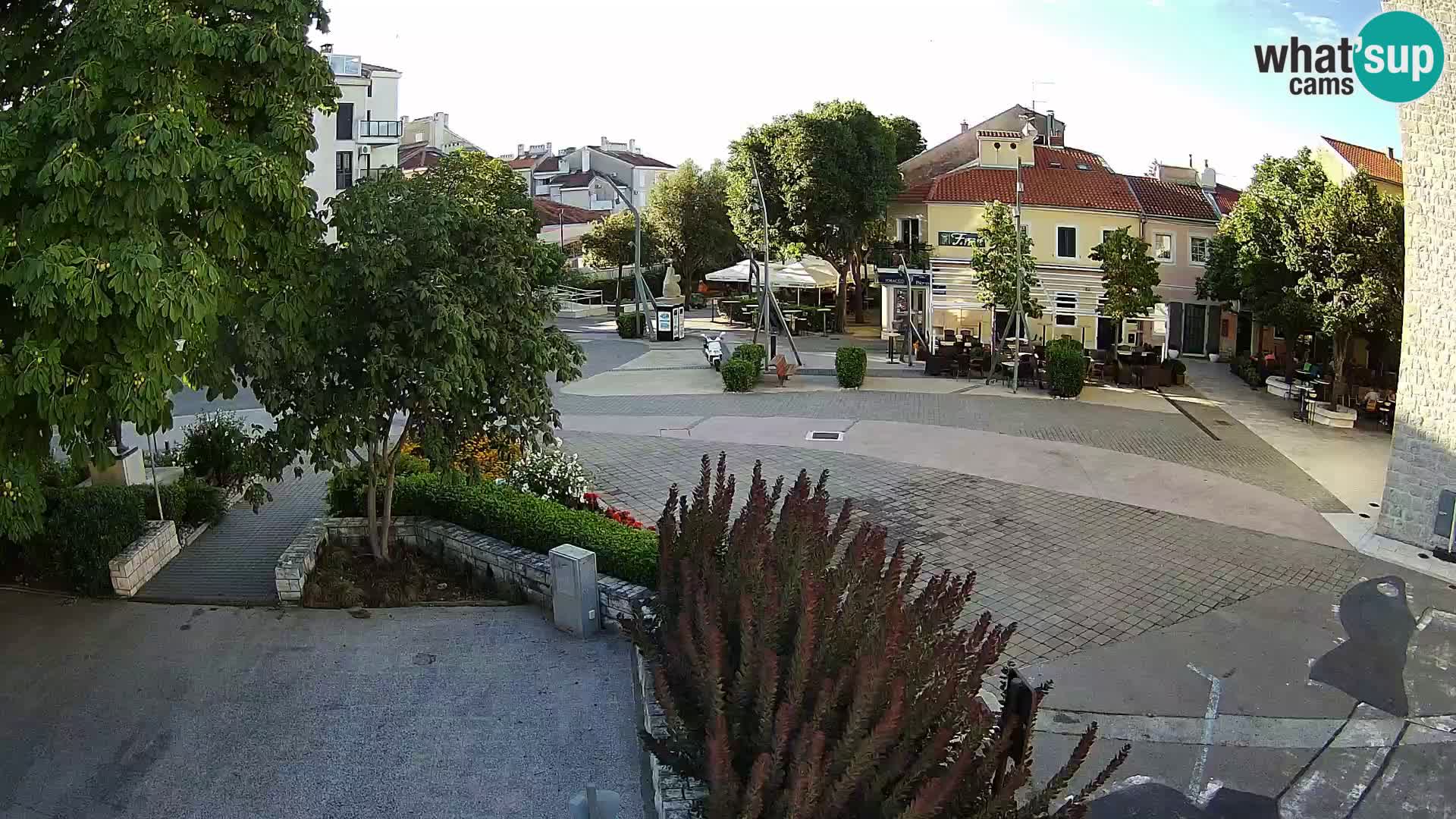 Webcam live – Novi Vinodolski – Main street Hrvatskih Branitelja