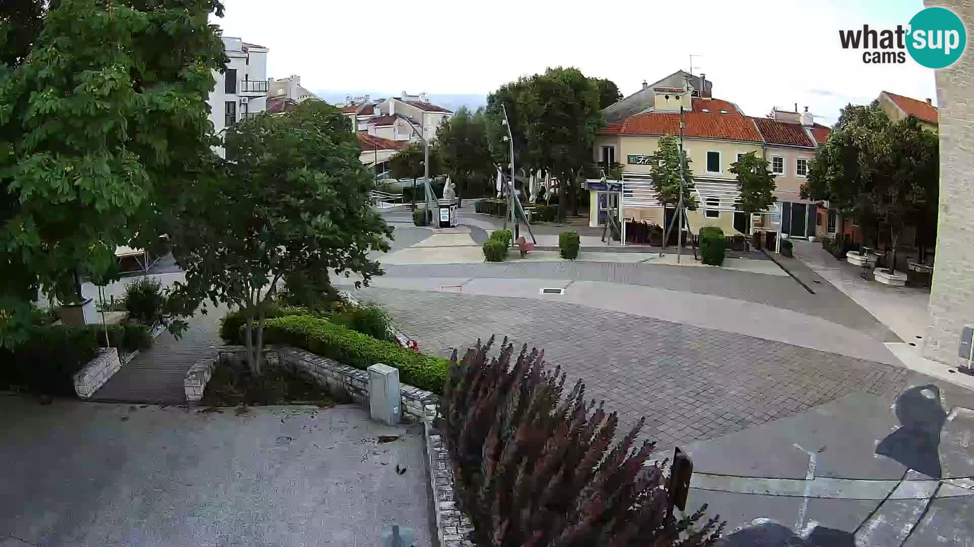 Webcam live – Novi Vinodolski – Main street Hrvatskih Branitelja