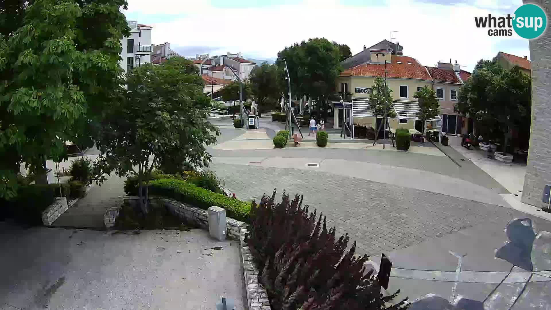 Webcam live – Novi Vinodolski – Main street Hrvatskih Branitelja