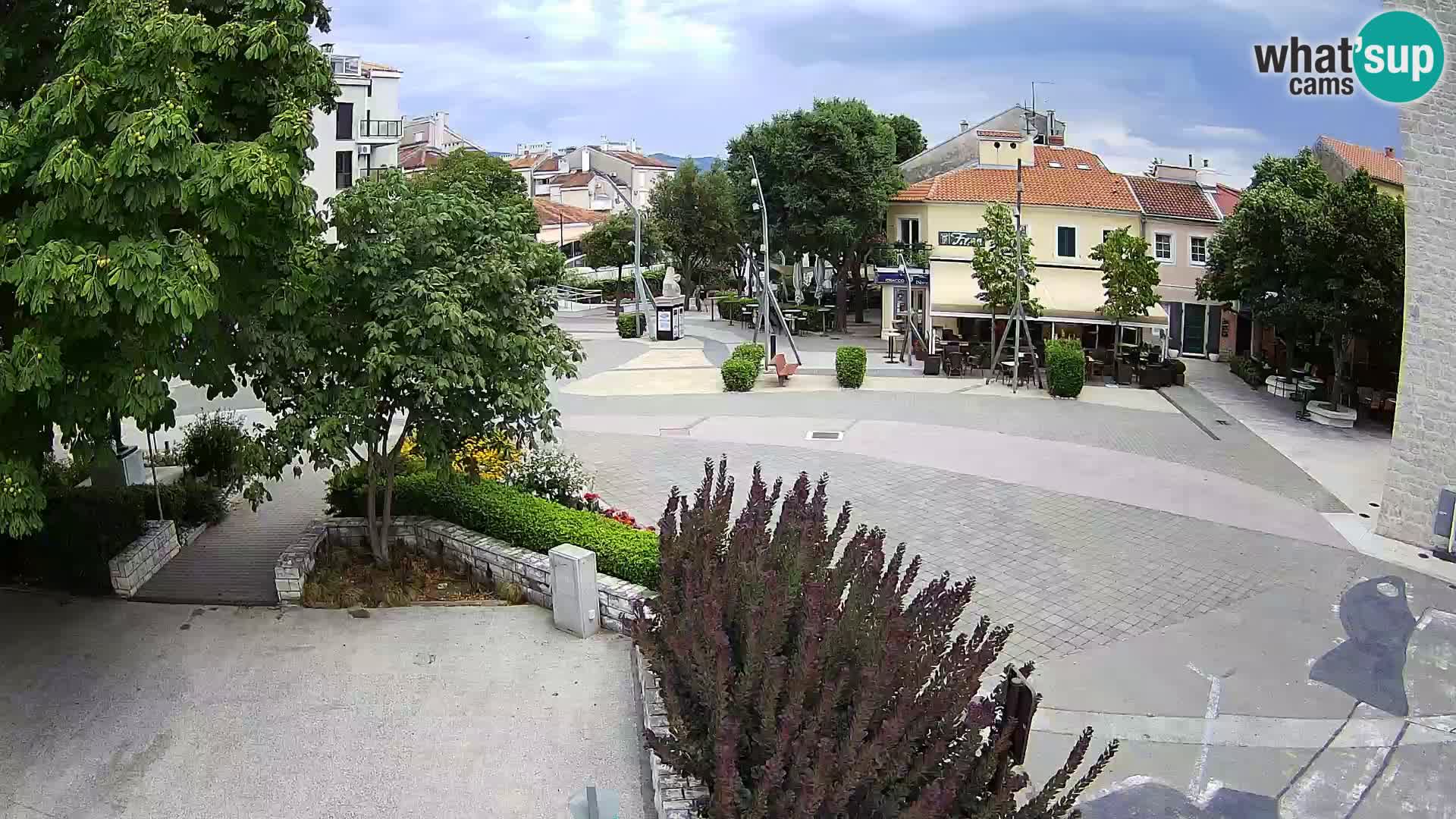 Webcam live – Novi Vinodolski – Main street Hrvatskih Branitelja