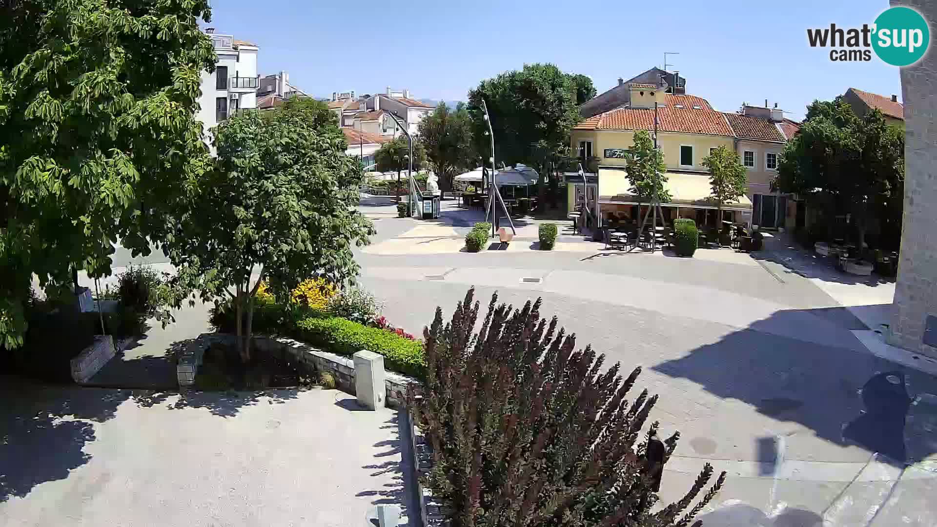 Webcam live – Novi Vinodolski – Main street Hrvatskih Branitelja