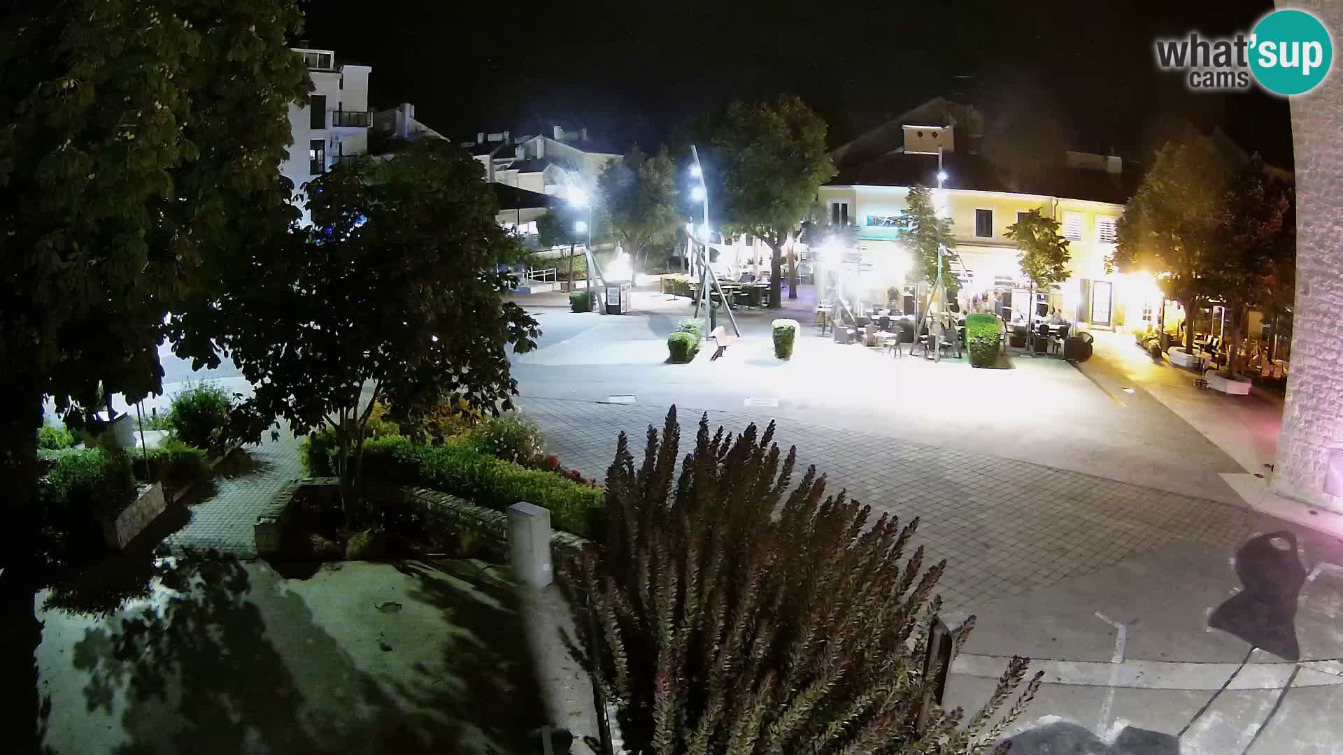 Webcam live – Novi Vinodolski – Main street Hrvatskih Branitelja