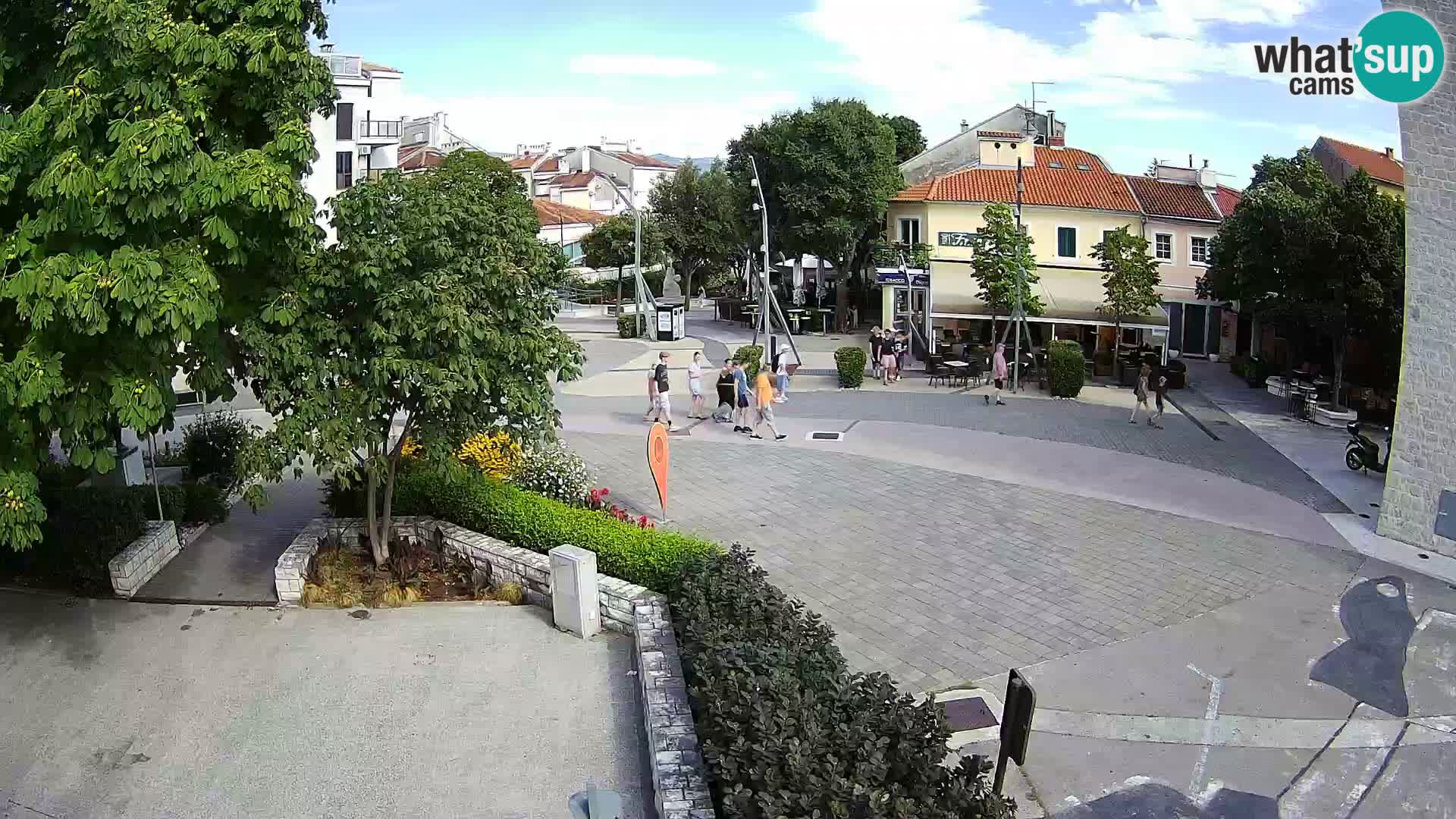 Webcam live – Novi Vinodolski – Main street Hrvatskih Branitelja