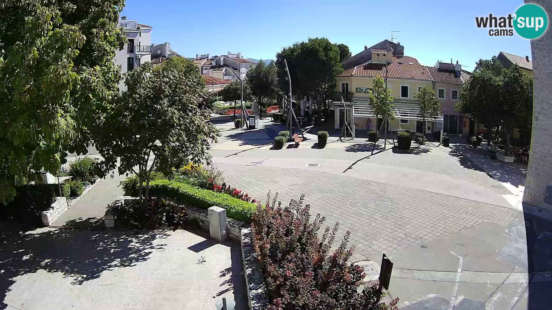 Webcam live – Novi Vinodolski – Main street Hrvatskih Branitelja