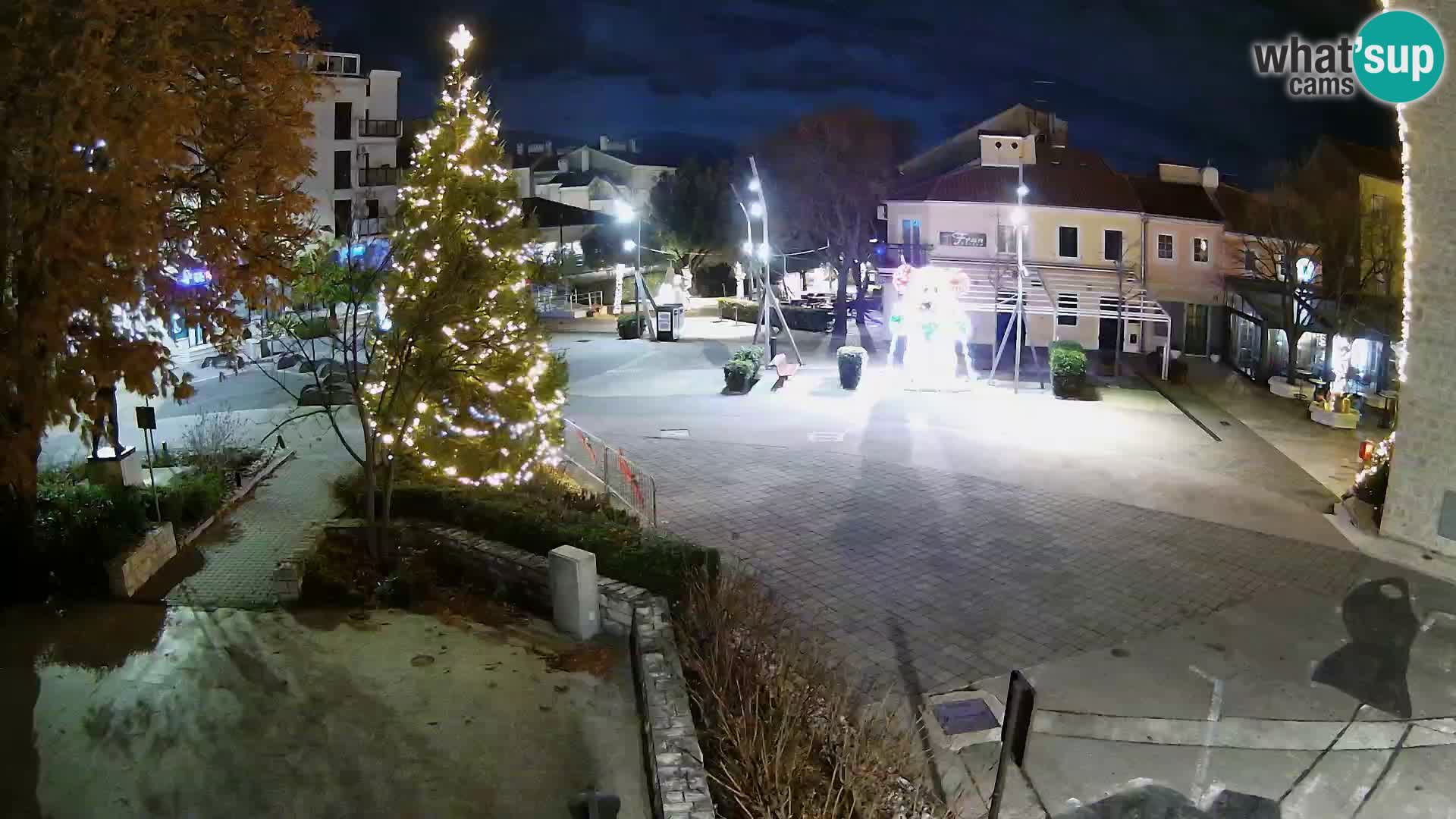 Spletna kamera – Novi Vinodolski –  Korzo Hrvatskih branitelja