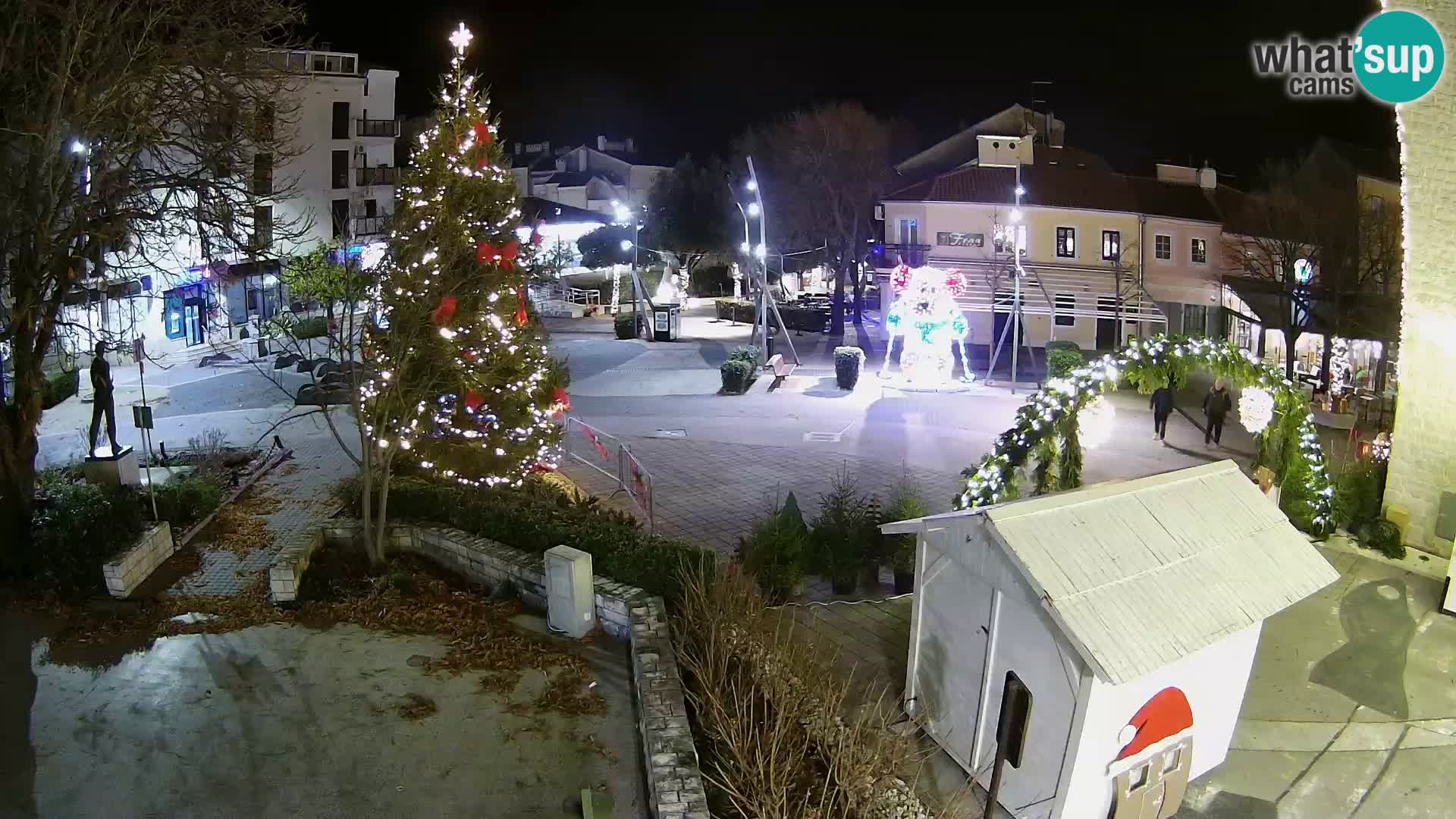 Webcam live – Novi Vinodolski – Main street Hrvatskih Branitelja