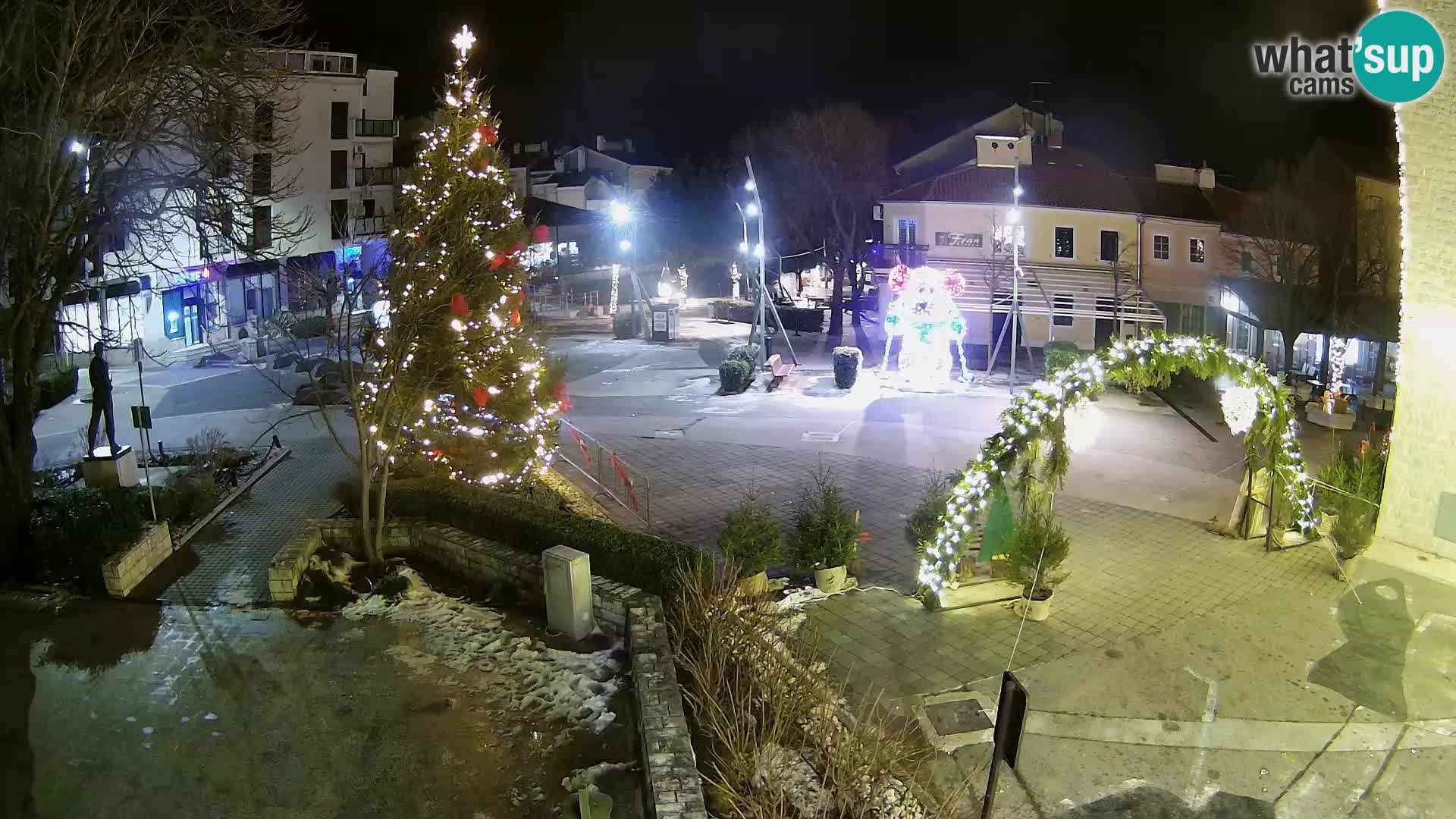 Spletna kamera – Novi Vinodolski –  Korzo Hrvatskih branitelja