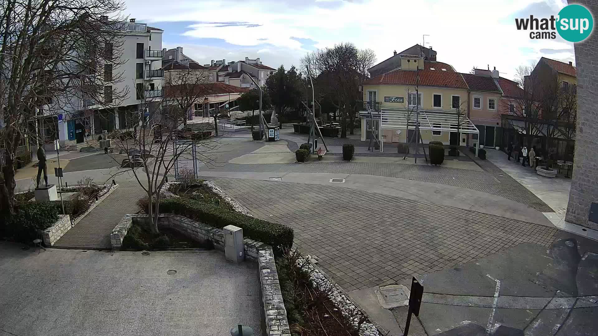 Webcam live – Novi Vinodolski – Main street Hrvatskih Branitelja