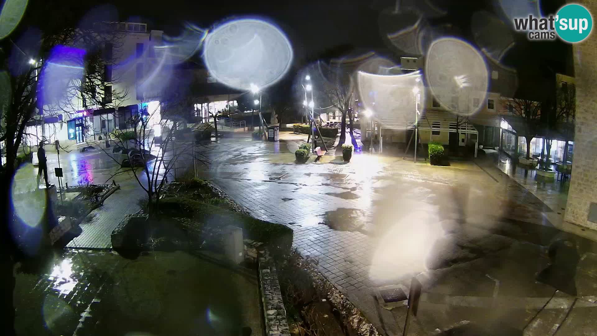 Spletna kamera – Novi Vinodolski –  Korzo Hrvatskih branitelja