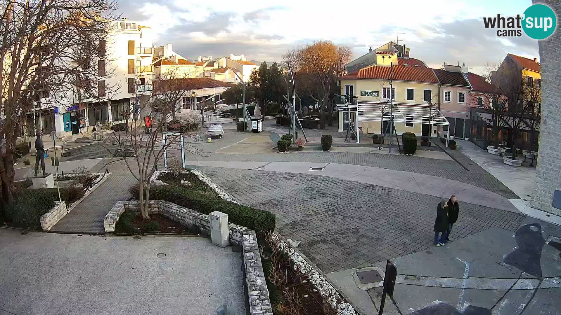 Spletna kamera – Novi Vinodolski –  Korzo Hrvatskih branitelja