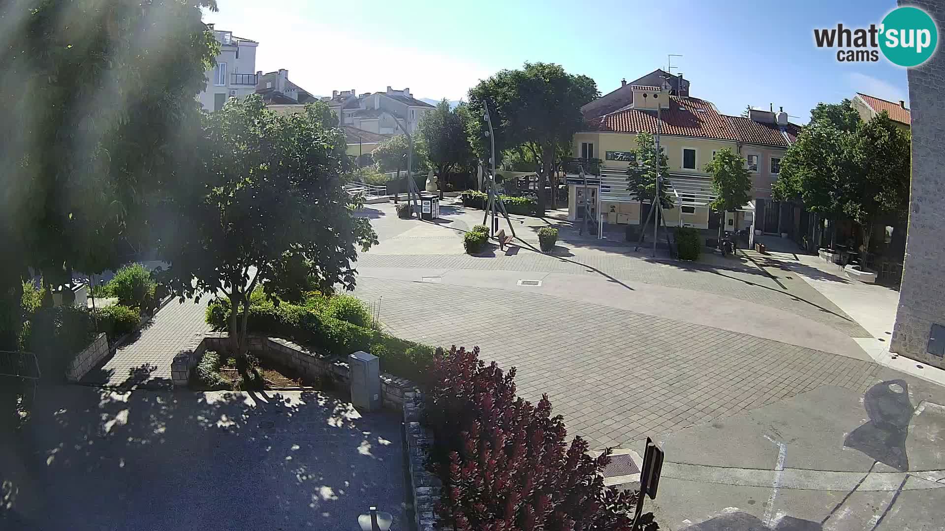Webcam live – Novi Vinodolski – Main street Hrvatskih Branitelja
