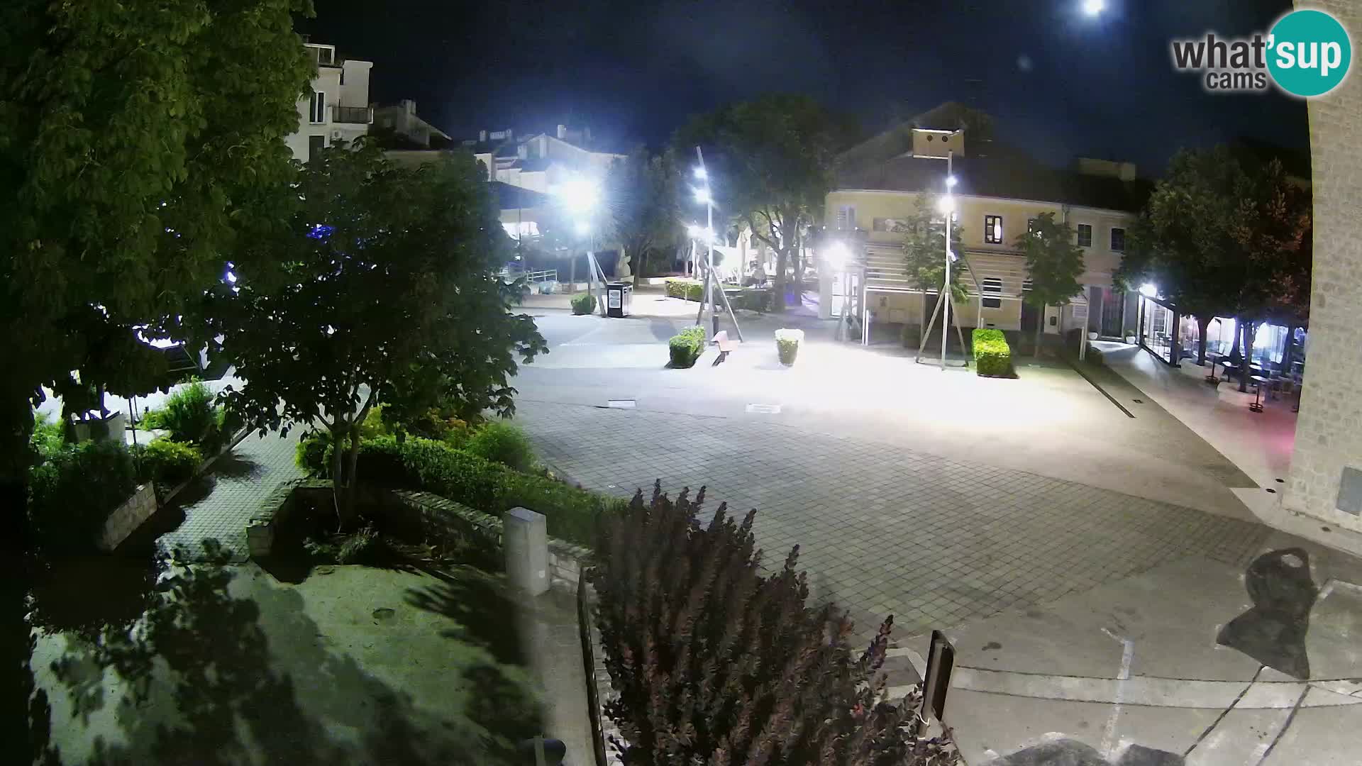Webcam live – Novi Vinodolski – Main street Hrvatskih Branitelja