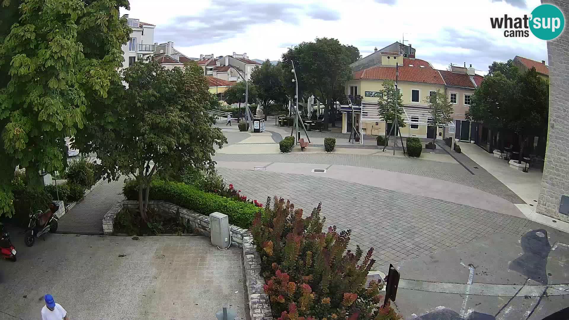 Webcam live – Novi Vinodolski – Main street Hrvatskih Branitelja