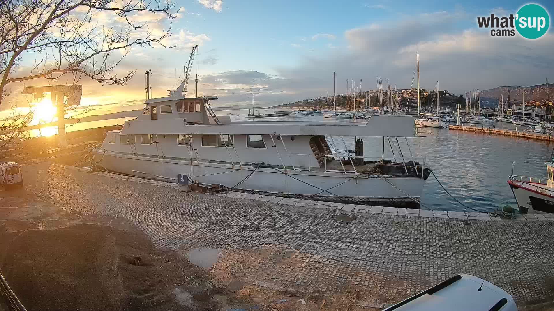 Kamera v živo – Luka Novi Vinodolski